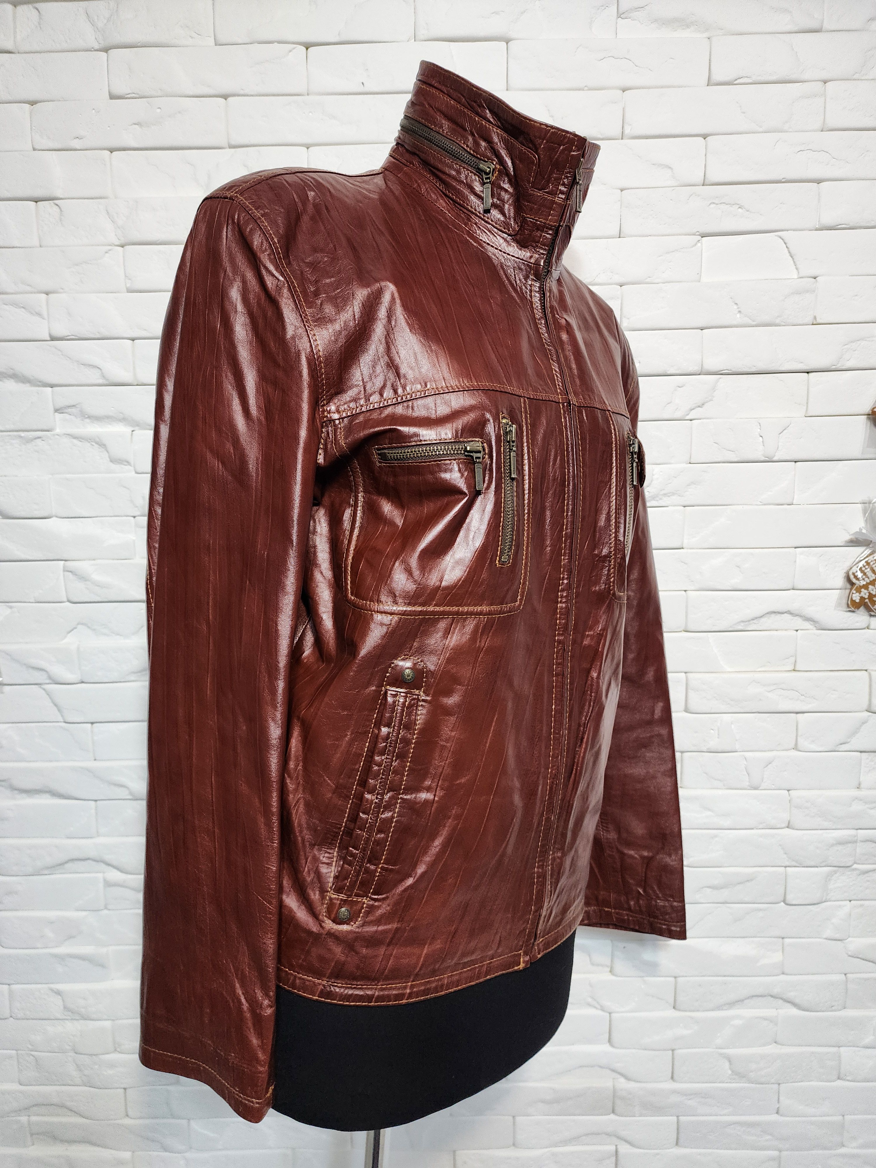 Uniqlo Men's Brown Genuine Leather Jacket: Size US M / EU 48-50 / 2 - 4 Thumbnail