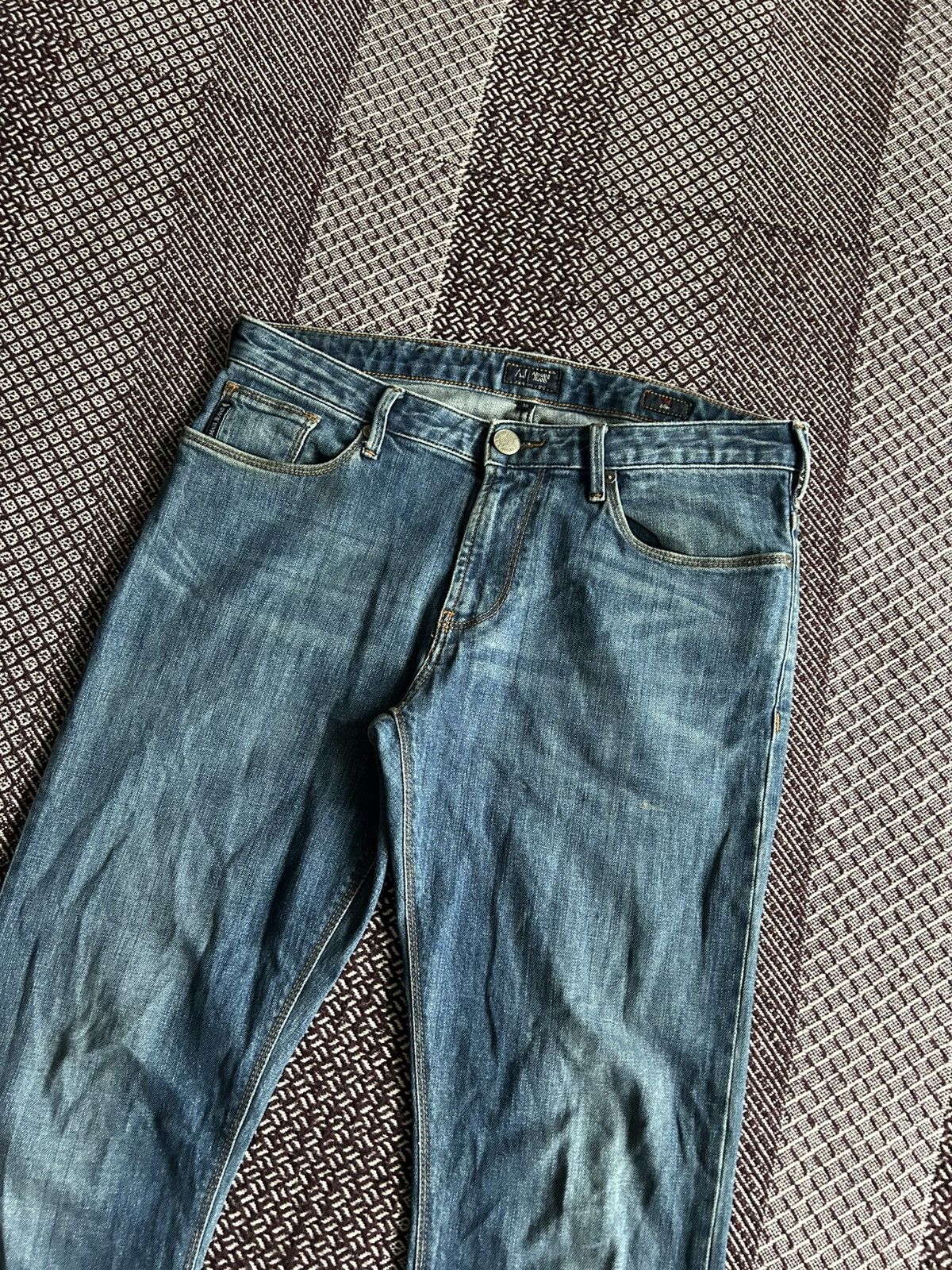 Armani Vintage Armani Jeans Denim Pants Solid Metal Logo Size 30 Size US 30 / EU 46 - 7 Thumbnail