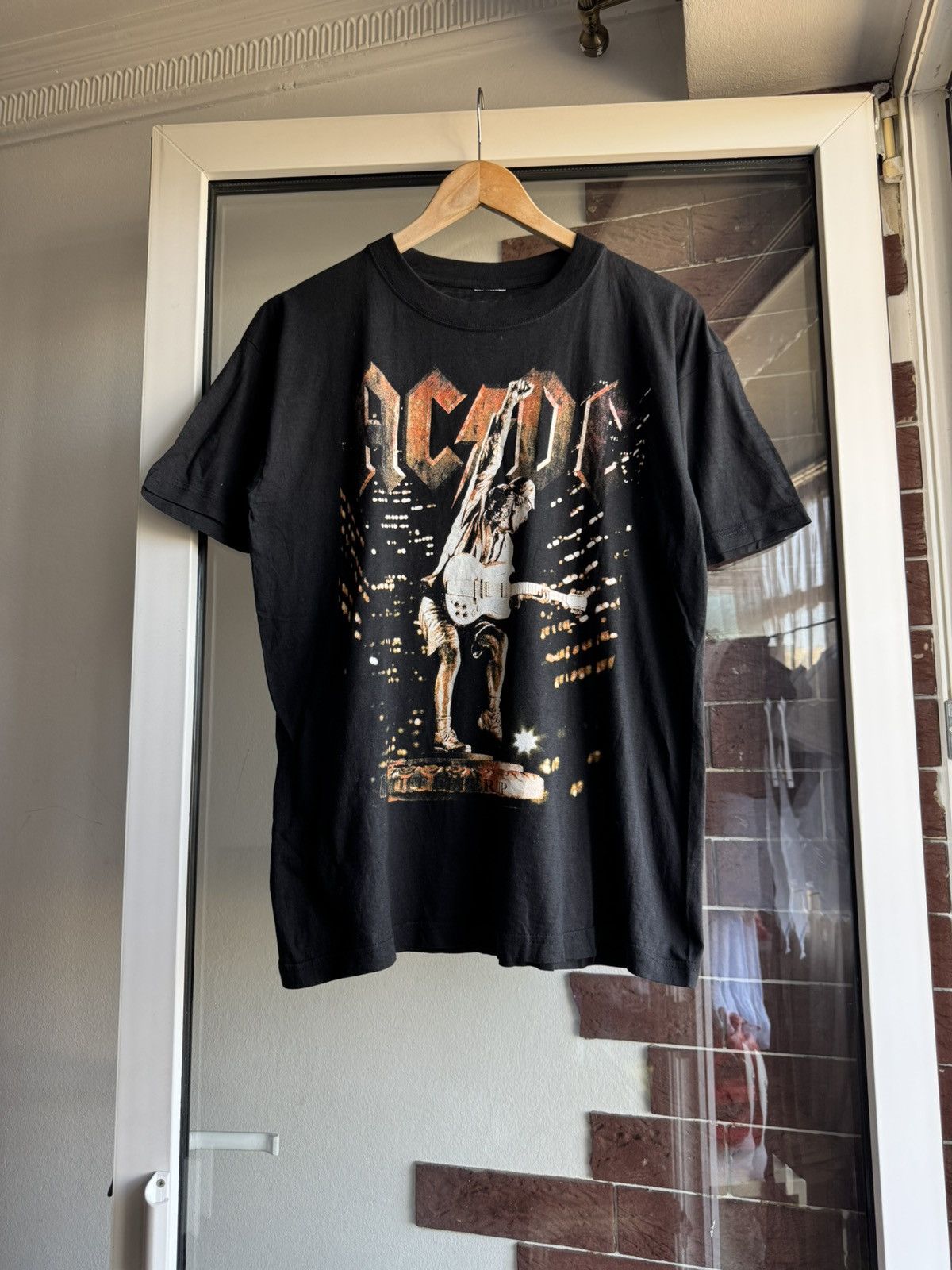 Band Tees Vintage AC/DC TOUR 00’s Tshirt Size US L / EU 52-54 / 3 - 6 Thumbnail