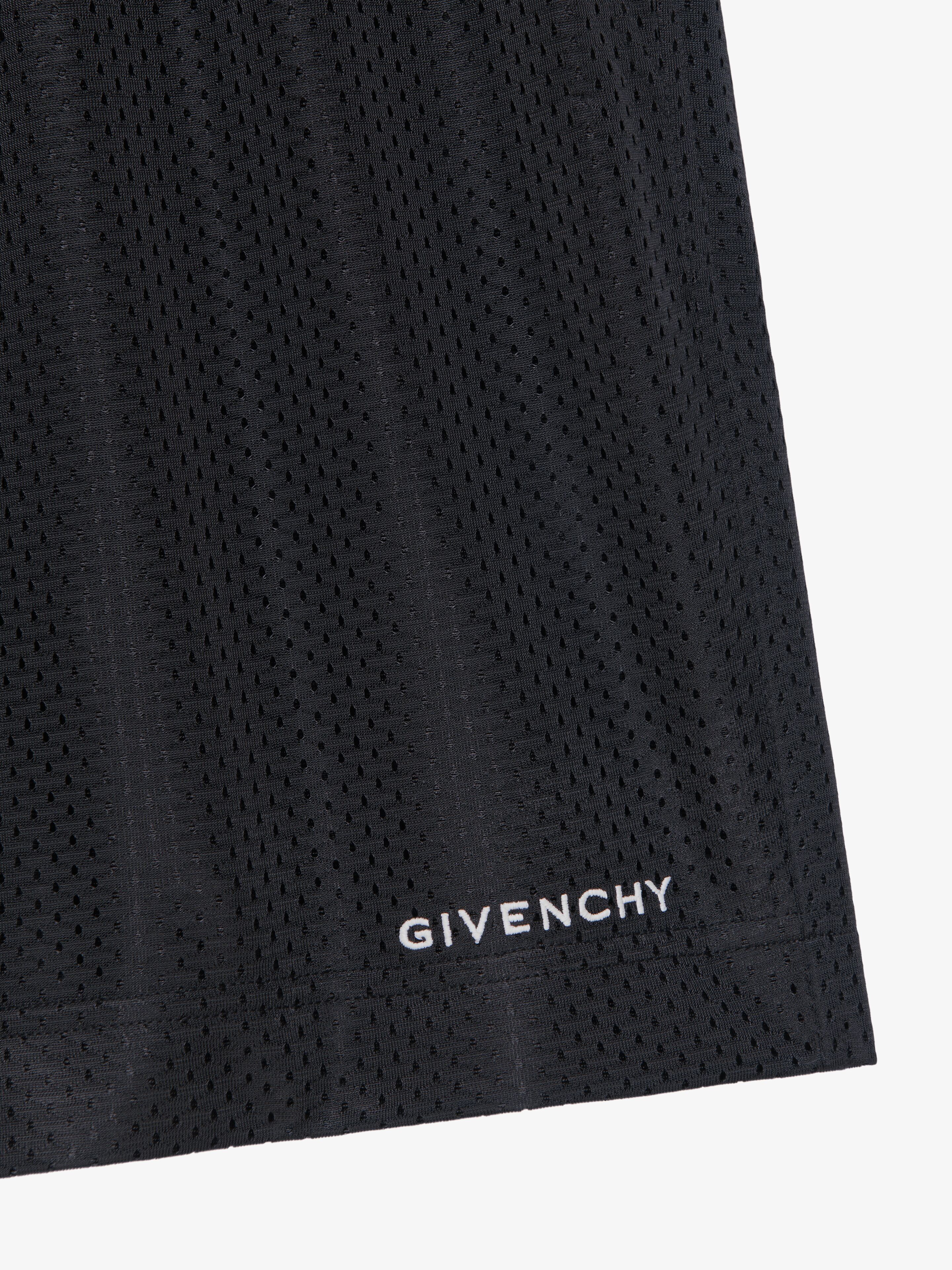 Givenchy o1w1db10325 New Board Shorts in Black Size US 32 / EU 48 - 5 Thumbnail