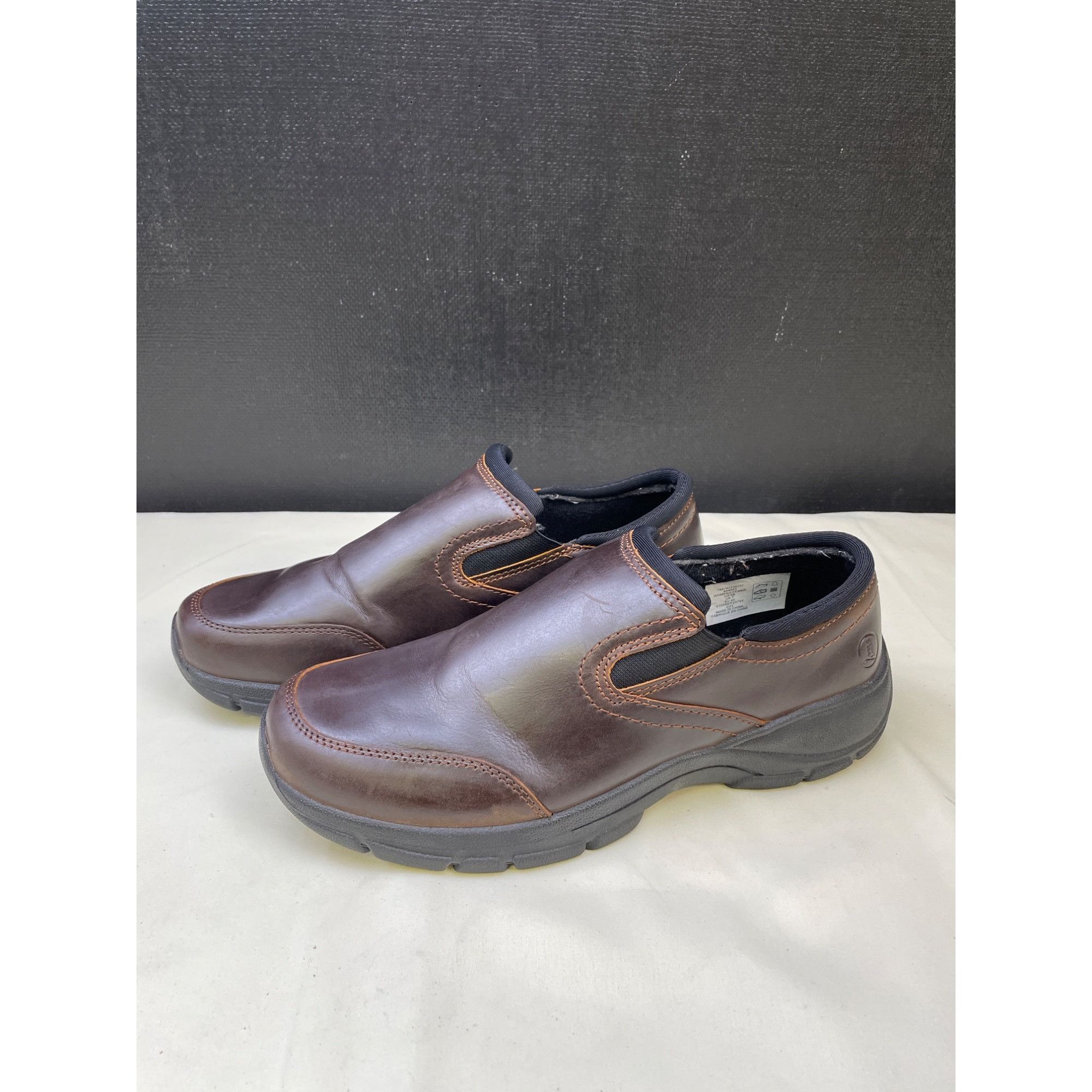 Lands' End Lands End Women's Leather Brown Comfort Slip on Shoes Size 9 Size US 9 / IT 39 - 1 Thumbnail