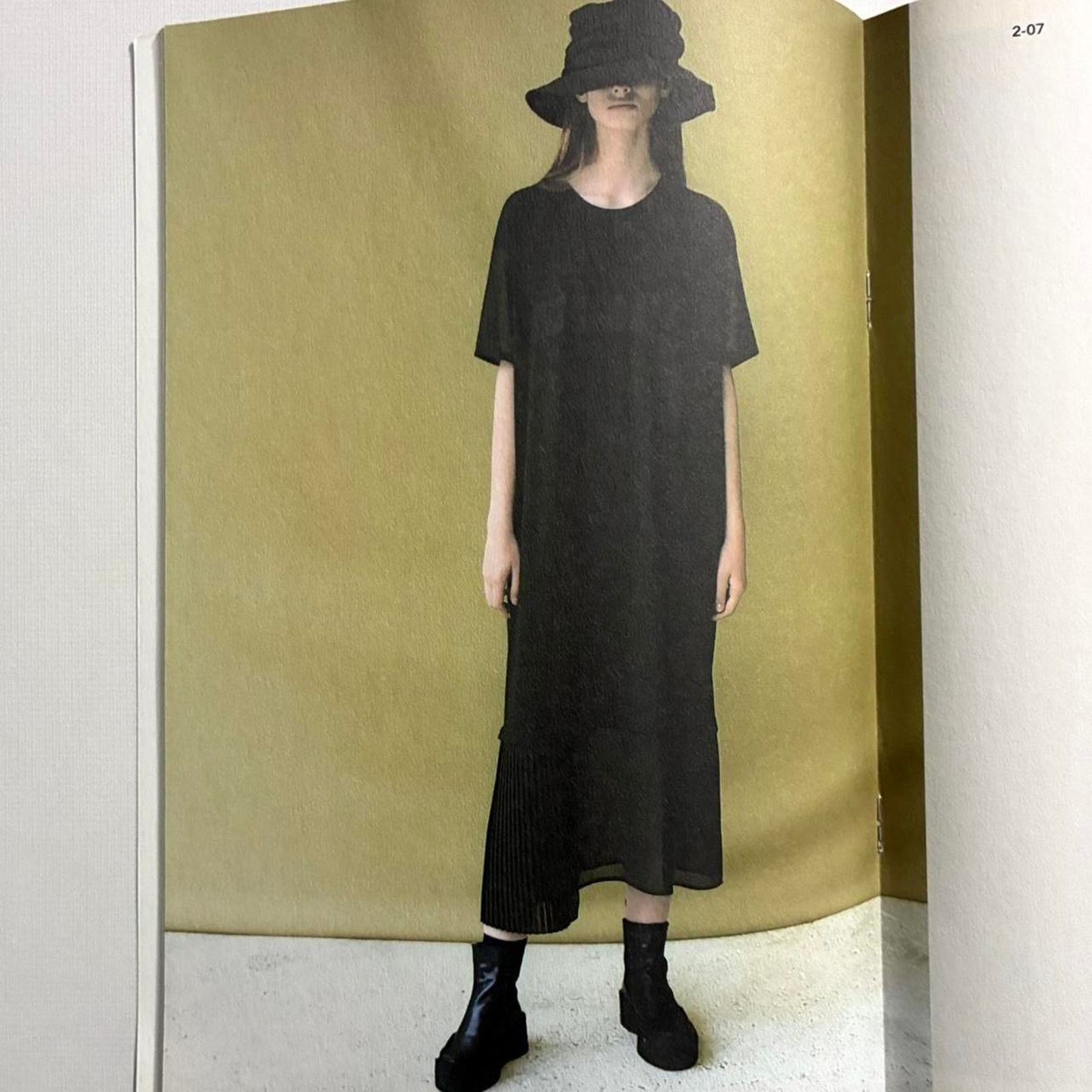 Japanese Brand × Y's × Yohji Yamamoto Y’s Yohji Yamamoto spring summer 2018 Look book catalog Size ONE SIZE - 3 Thumbnail