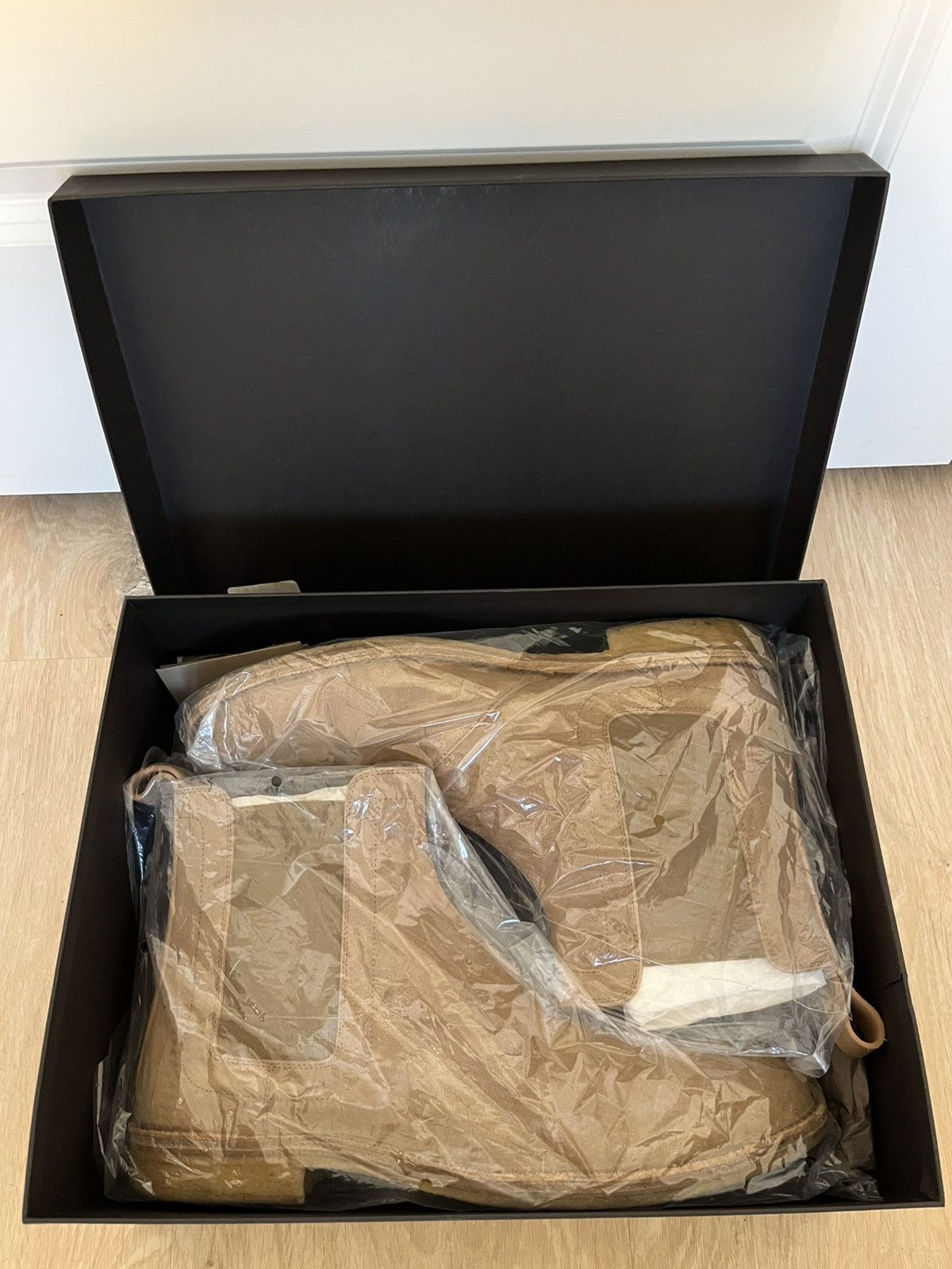 Bottega Veneta Suede Chelsea Boots *LAST PRICE DROP* Size US 12 / EU 45 - 11 Thumbnail
