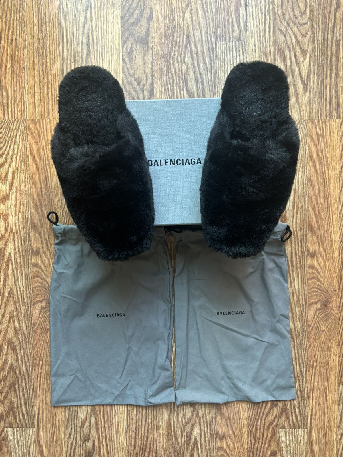 Balenciaga Balenciaga Faux Fur Slides Size US 8 / EU 41 - 2 Thumbnail