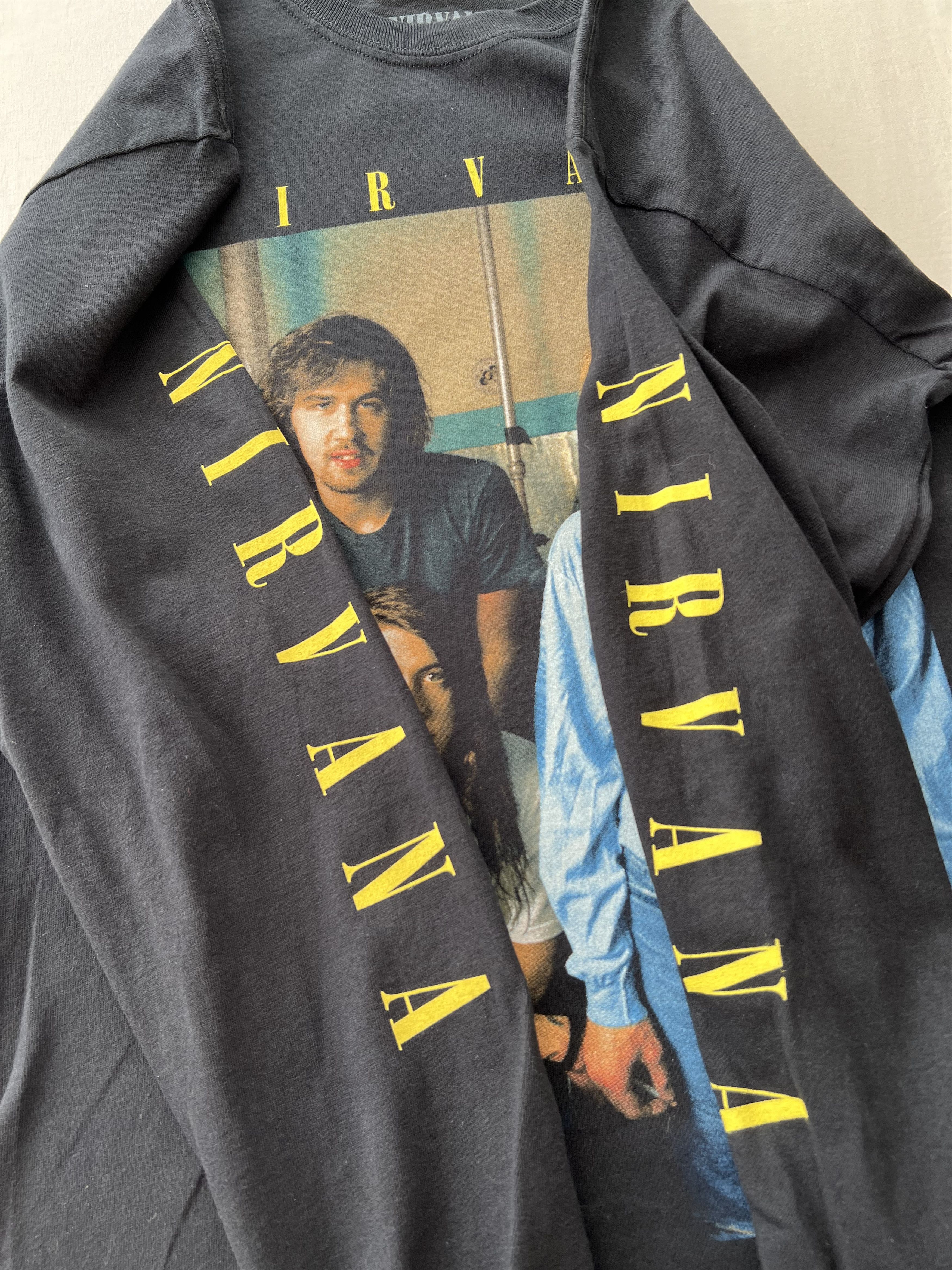 Band Tees Vintage 2016 Nirvana Kurt Cobain Grunge Long Sleeve T-shirt Size US M / EU 48-50 / 2 - 5 Thumbnail