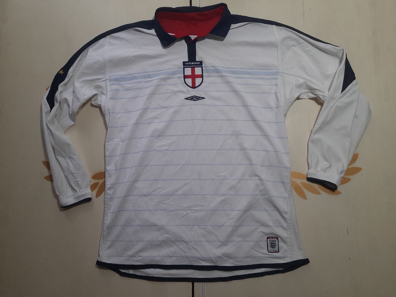 Umbro Umbro England Home Reversible Long Sleeve Jersey 2003-2005 Size US L / EU 52-54 / 3 - 13 Thumbnail