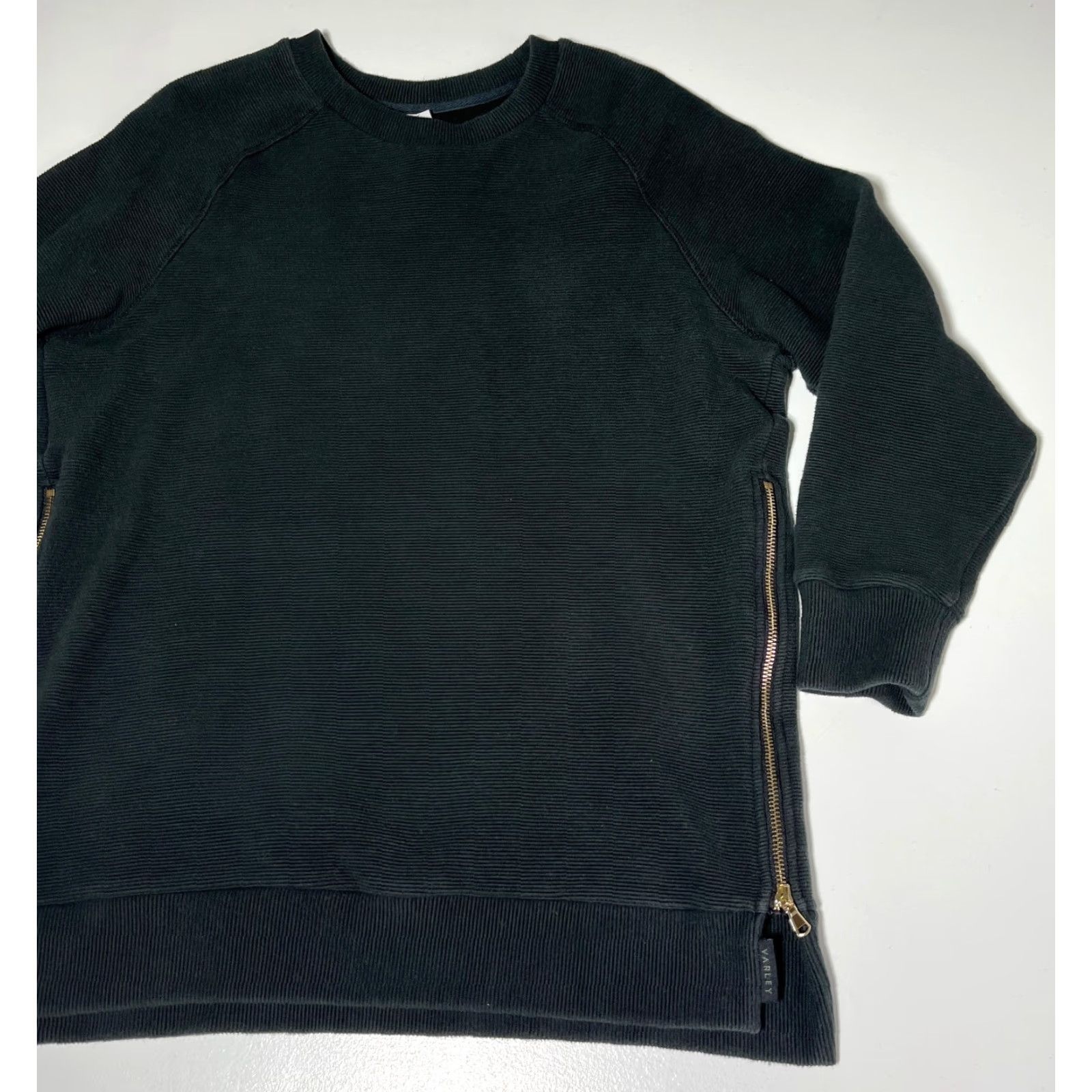 Varley Varley Women's Manning Sweatshirt in Black Ribbed Fabric Sweatshirt M Black Basic Designer Crew Neck Pullover Casual Travel Mens Womens Girls Boys 90s Size M / US 6-8 / IT 42-44 - 5 Thumbnail