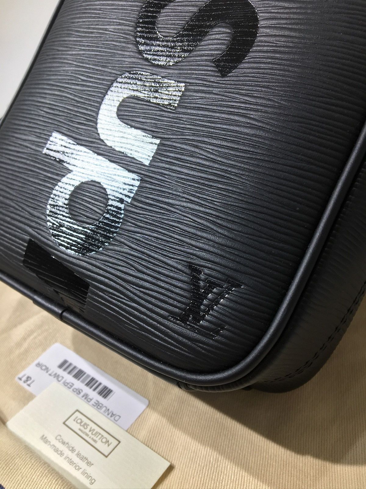 Louis Vuitton × Supreme Louis Vuitton X Supreme Danube PM EPI Leather Cross Body Bag Size ONE SIZE - 4 Thumbnail
