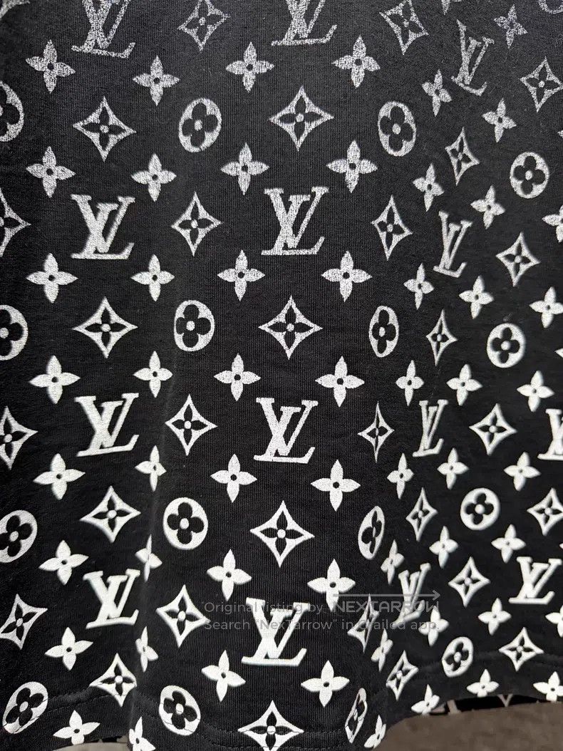 Louis Vuitton Louis Vuitton Full print gradient short sleeves Size US L / EU 52-54 / 3 - 5 Thumbnail