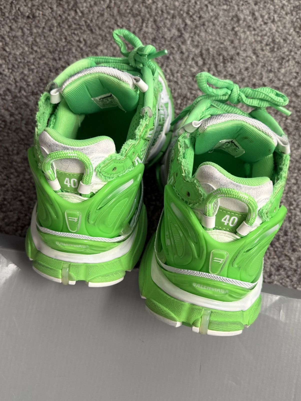 Balenciaga Balenciaga Runner Green Size US 7 / EU 40 - 8 Thumbnail