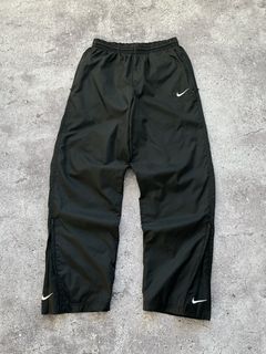 Nike ➕ vintage Nike parachute zip nylon wide leg pants y2k