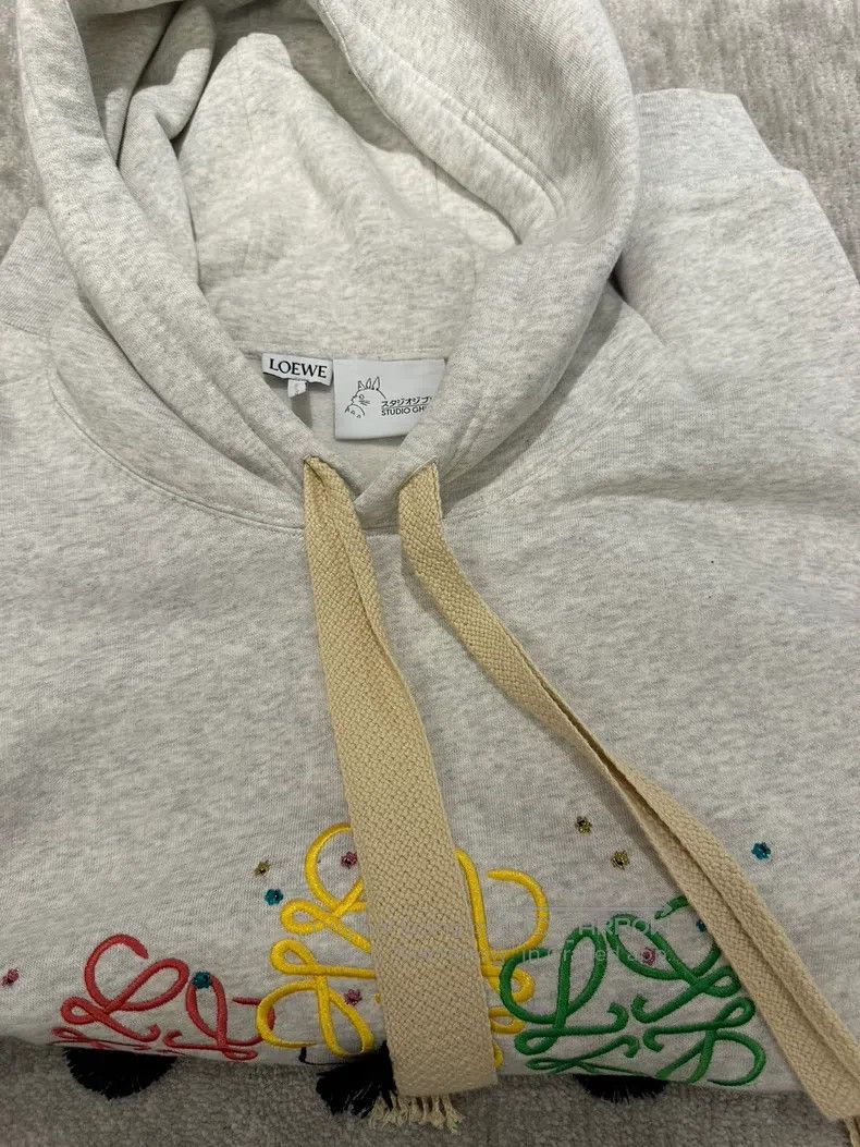 Loewe Loewe X spirited away collaboration series ss22 coal ball Size L / US 10 / IT 46 - 3 Thumbnail