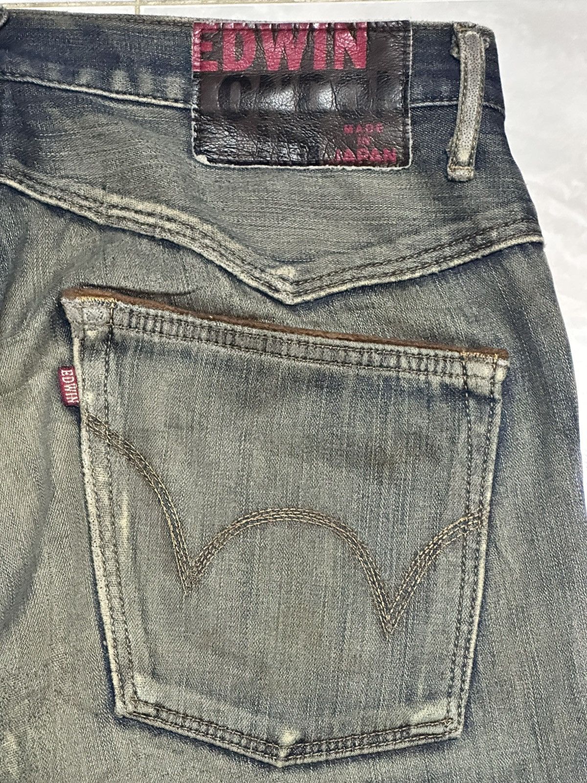 Edwin Edwin Vintage Distressed Straight Loose With Faded Wash Size US 33 - 7 Thumbnail