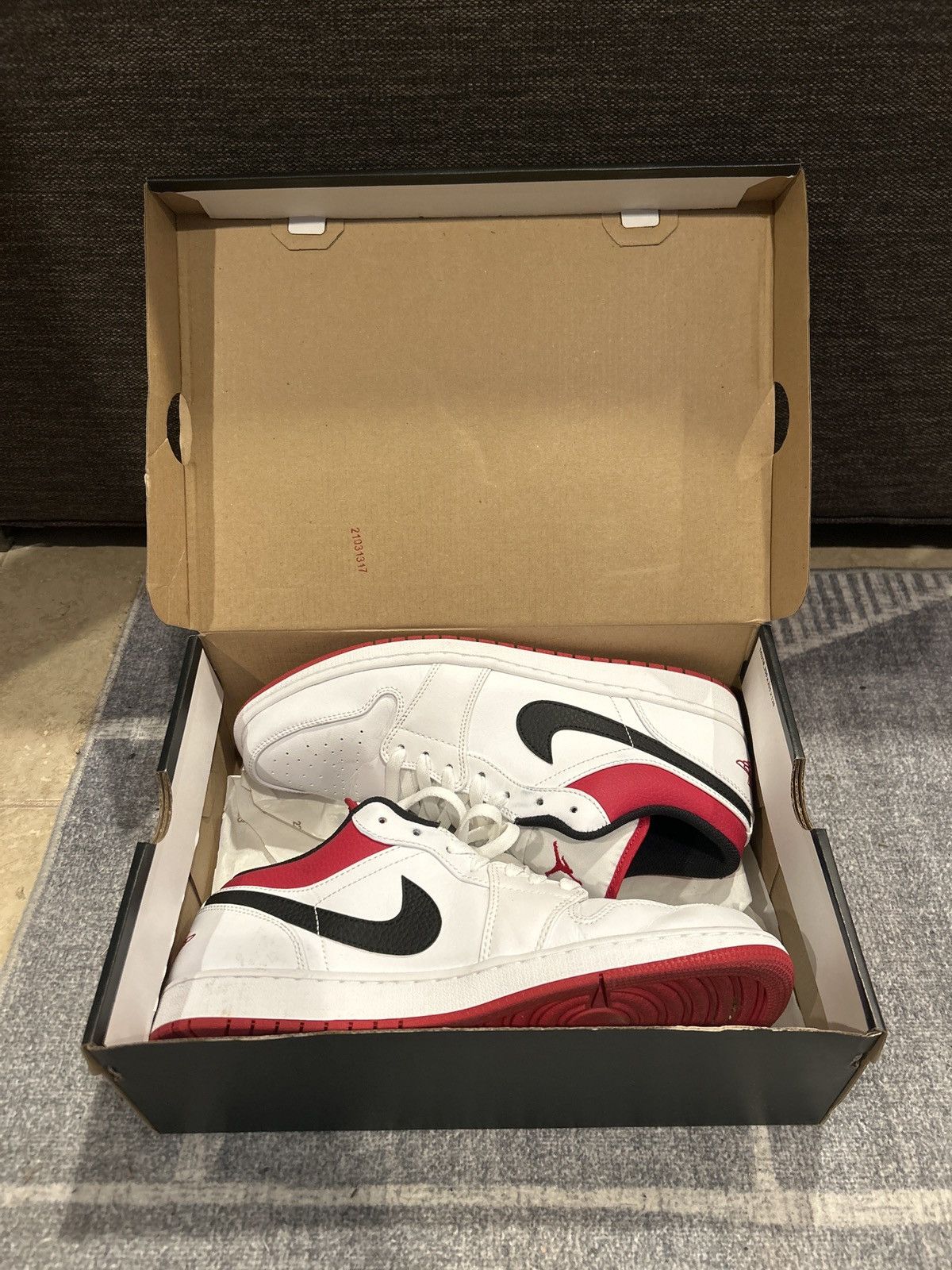 Jordan 1 low “University Red” with box