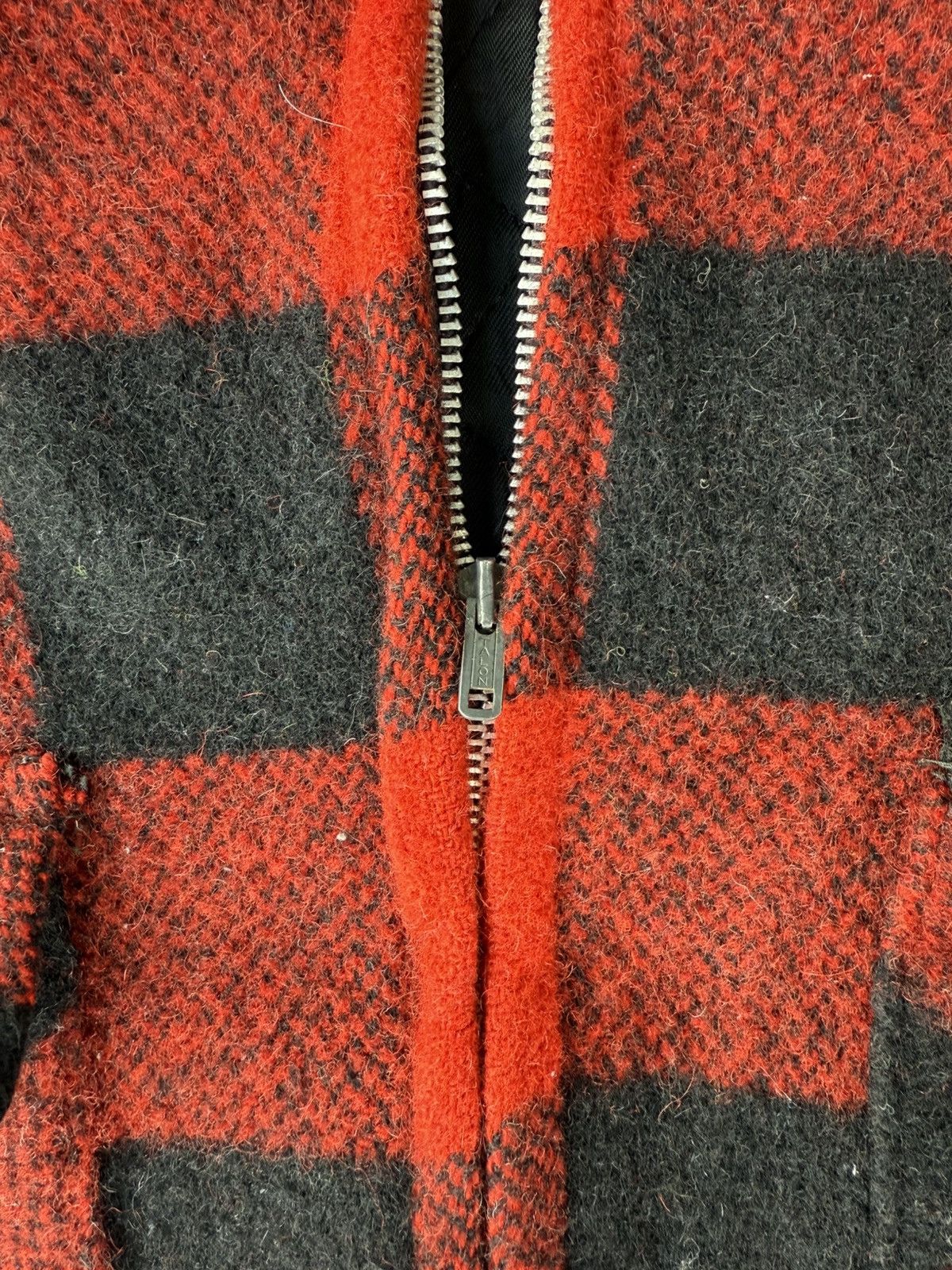 Vintage Vintage 1940s Red Buffalo Plaid Wool Mackinaw Hunting Jacket Size US L / EU 52-54 / 3 - 5 Thumbnail