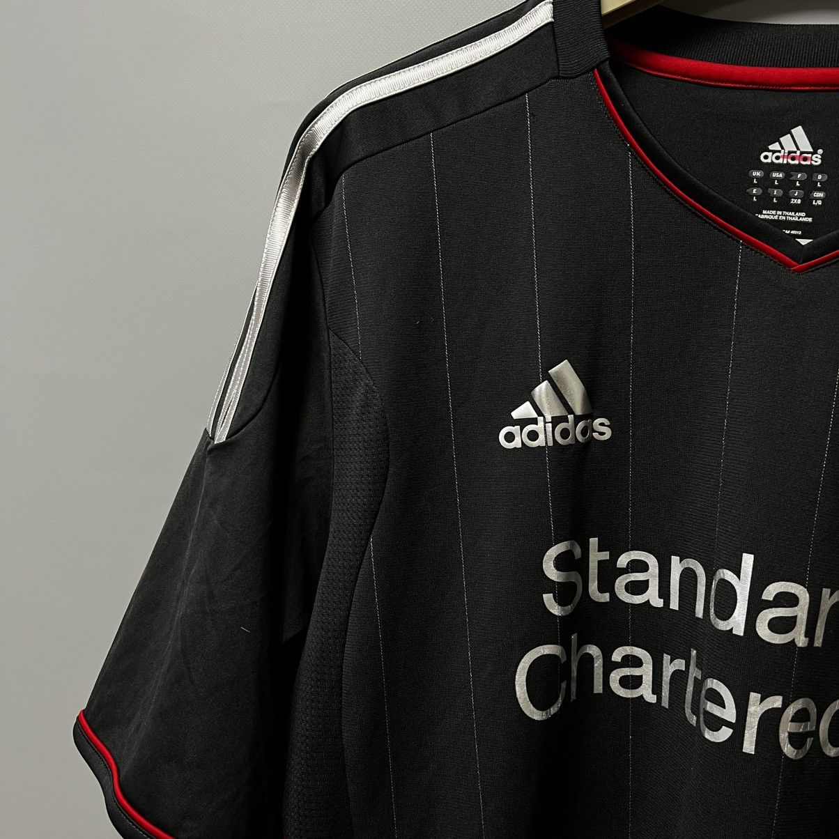 Adidas Vintage Adidas Liverpool #9 Jersey T Shirt Y2K Size US L / EU 52-54 / 3 - 5 Thumbnail