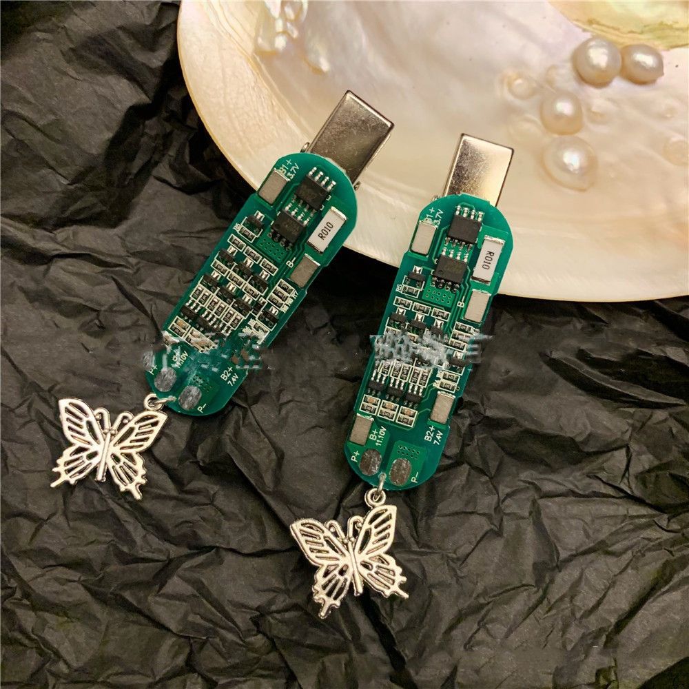 Other Y2K USB Hair Clip – Tech-Inspired Accessory Size ONE SIZE - 3 Thumbnail