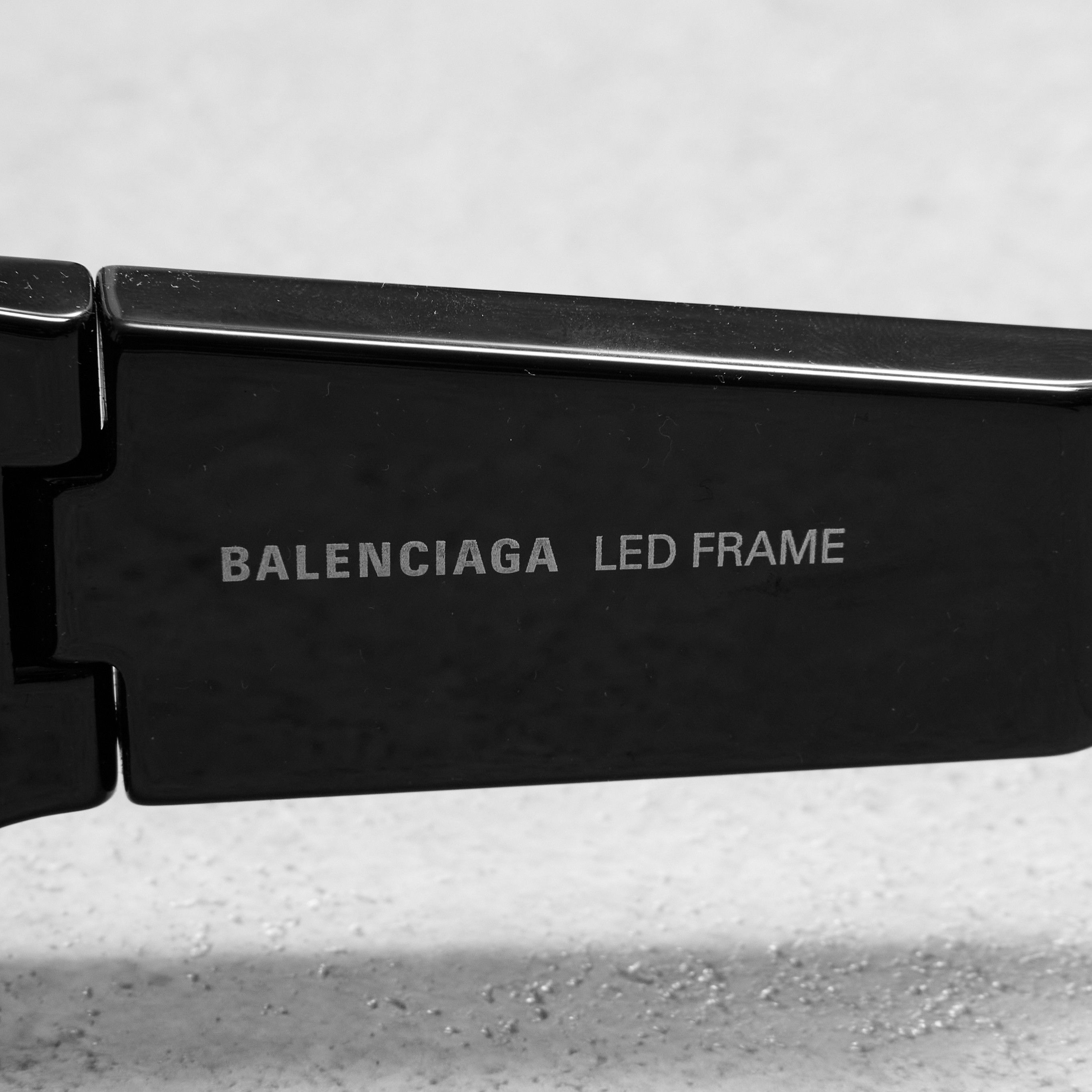 Balenciaga BALENCIAGA SUNGLASSES BB0100S 001 BLACK Size ONE SIZE - 4 Thumbnail