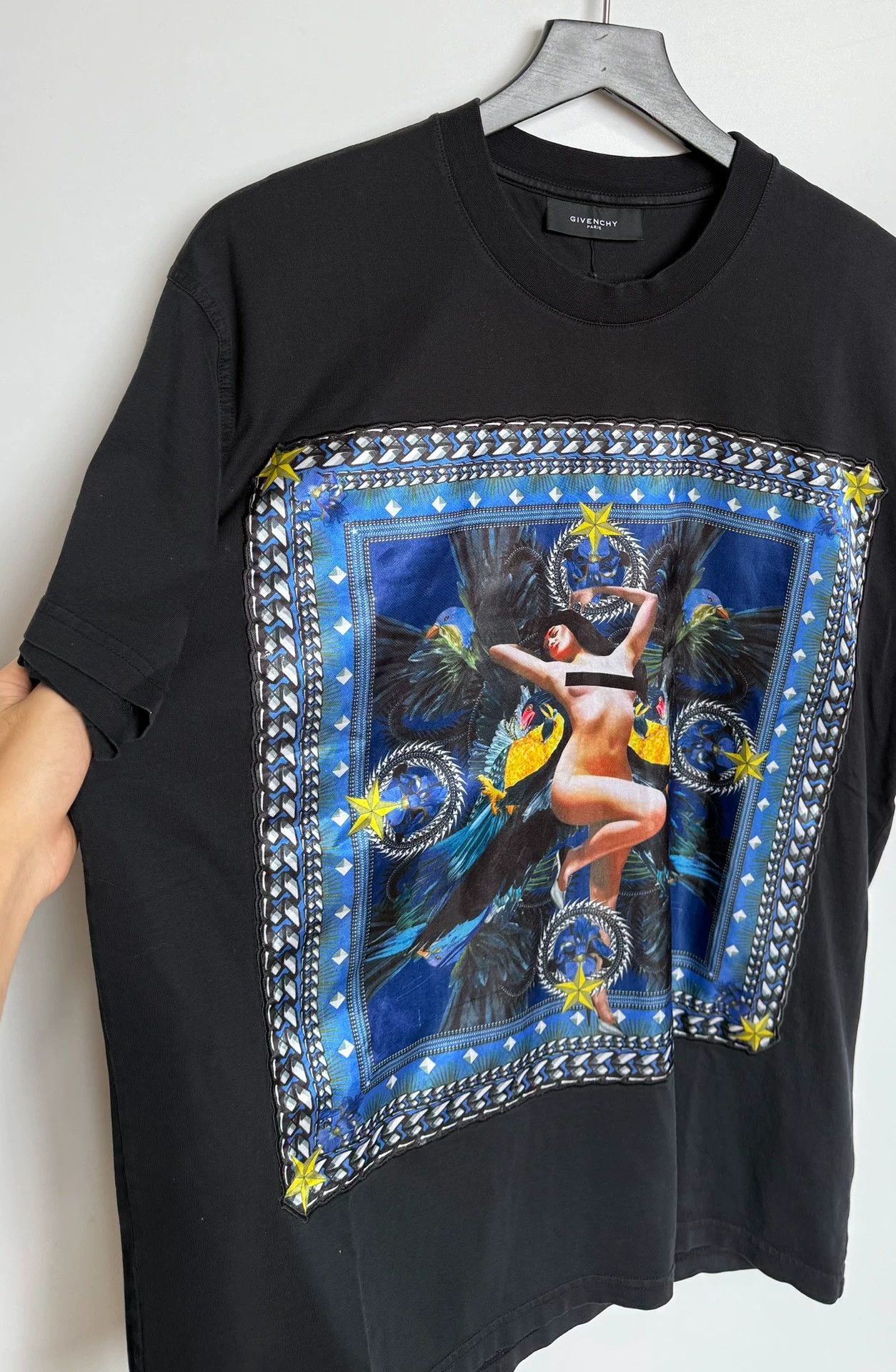 Givenchy Givenchy Silk Parrot Girl Oversized T-Shirt XS Size XS / US 0-2 / IT 36-38 - 2 Thumbnail