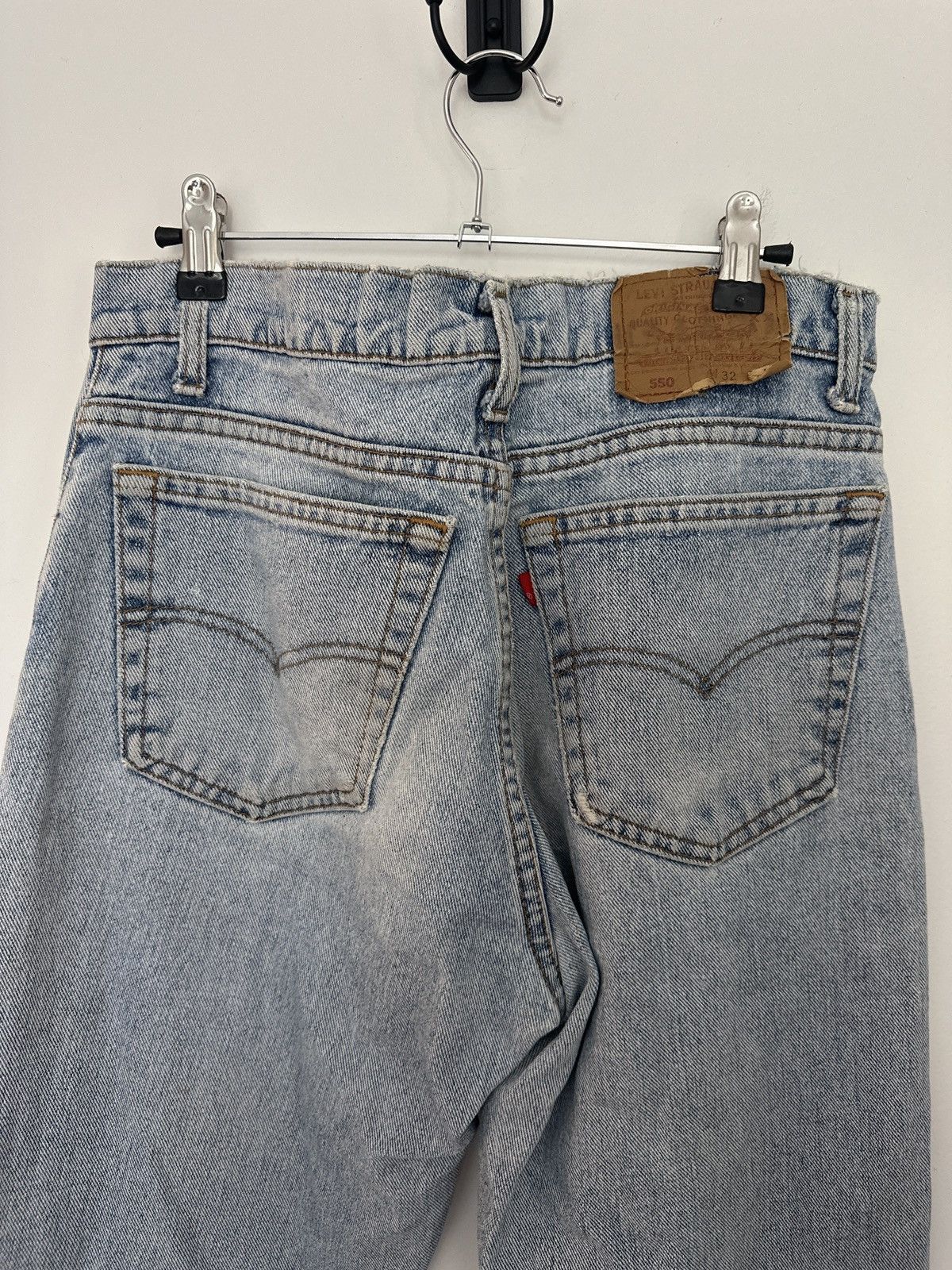 Levi's Vintage Levi’s 550 light wash Size US 32 / EU 48 - 3 Thumbnail
