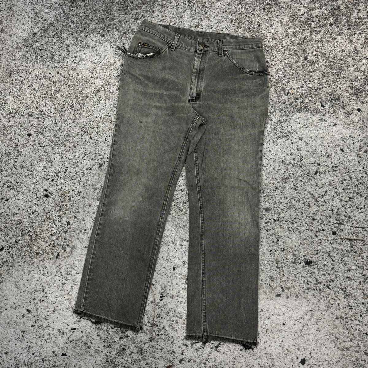 Vintage Sun Faded Thrashed Distressed Lee Jeans ERD Grunge Style Size US 31 - 6 Thumbnail