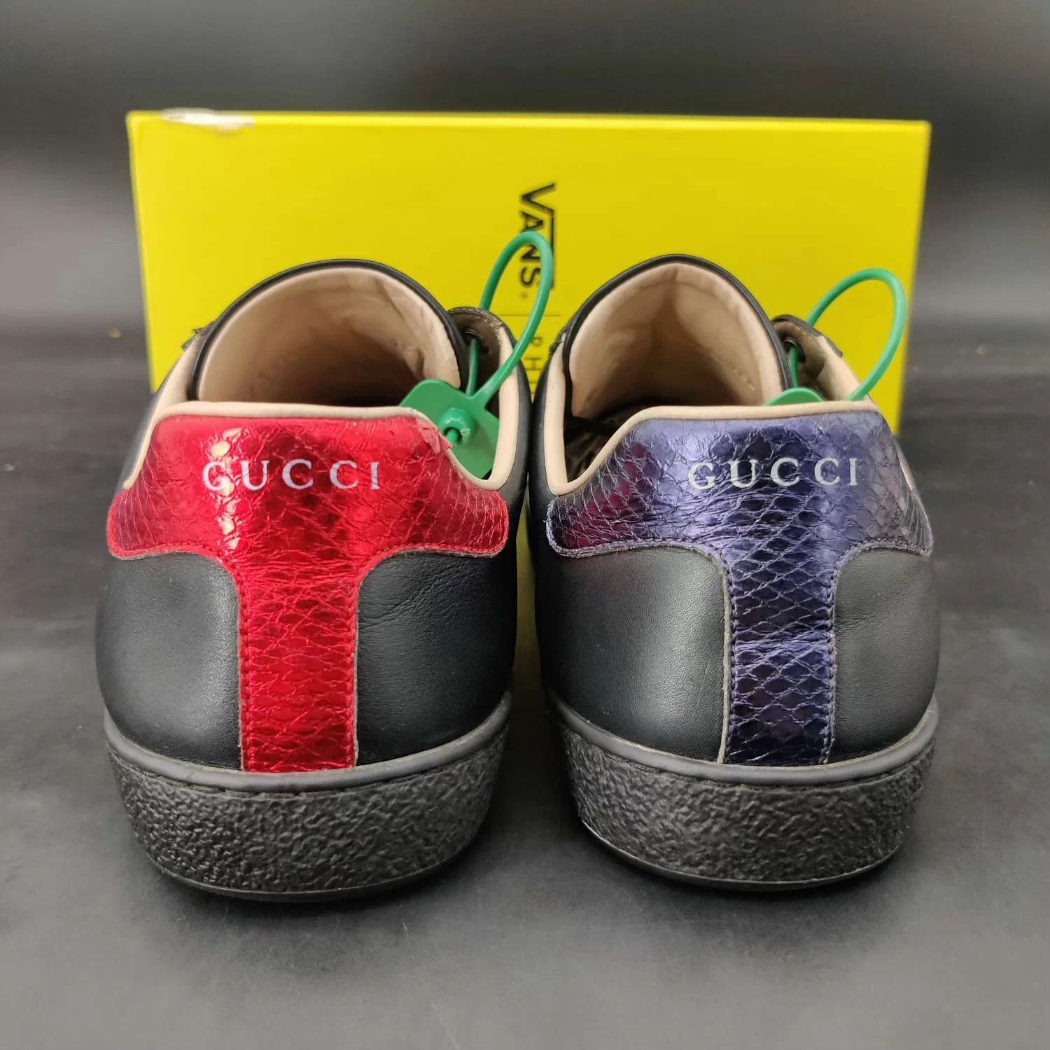 Gucci Gucci Ace Black Embroidered Bee 9.5 Like New Size US 9.5 / EU 42-43 - 6 Thumbnail