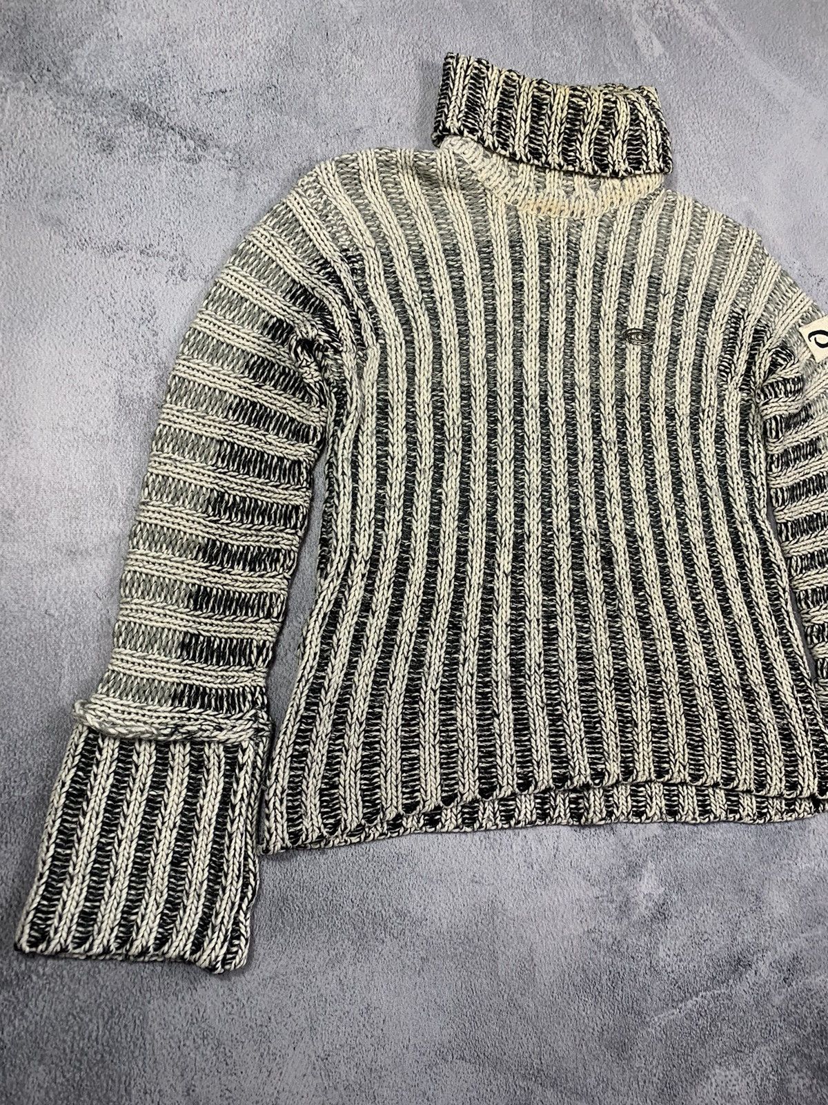 O'Neill × Vintage Vintage Y2K Oneill knit sweater Japanese style size L Size L / US 10 / IT 46 - 2 Thumbnail