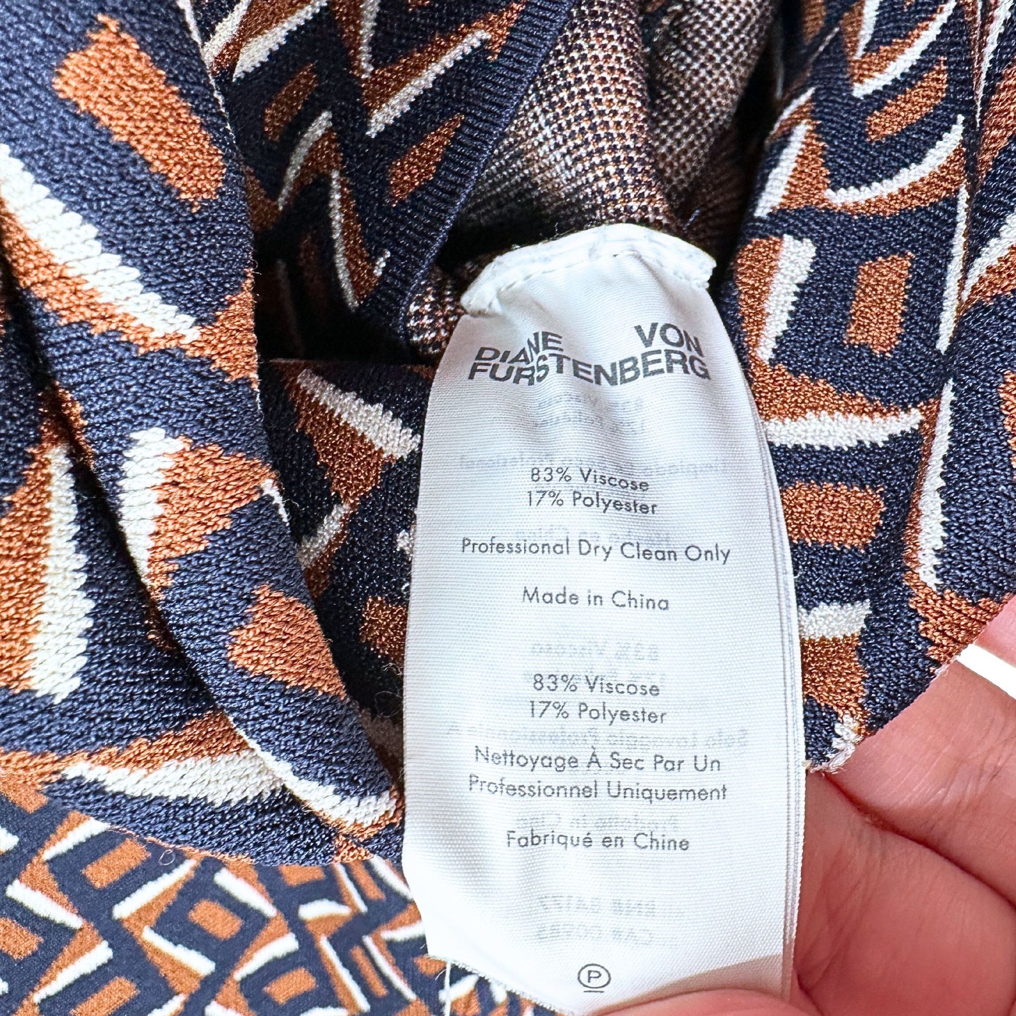 Diane von Furstenberg Diane Von Furstenberg XS Milena LongSleeve Polo Sheath Dress Size XS / US 0-2 / IT 36-38 - 8 Thumbnail