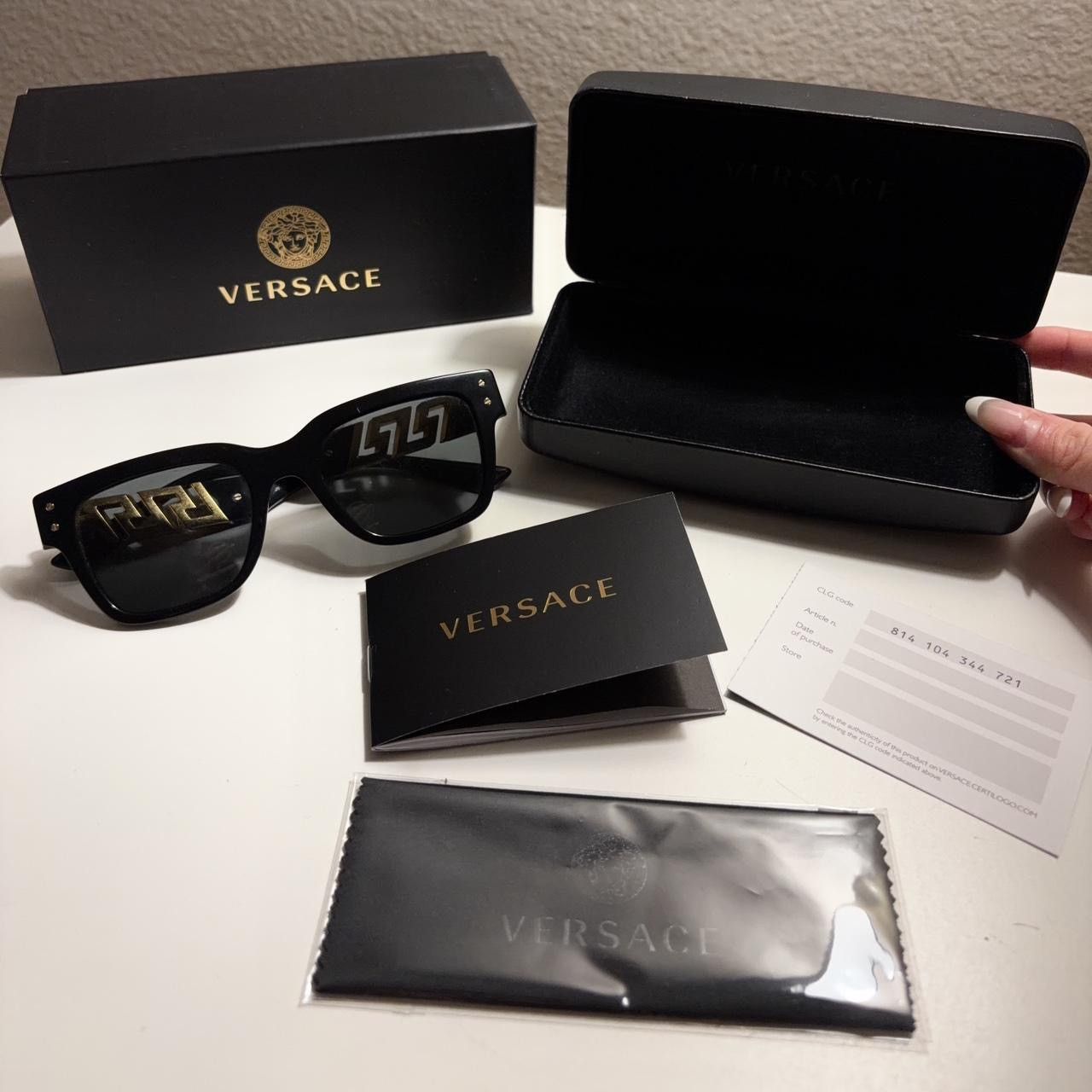 Versace versace vintage black and gold sunglasses VE4421 Size ONE SIZE - 6 Thumbnail