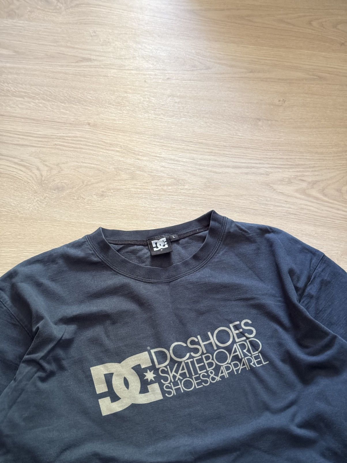 Vintage Vintage 00’s DC Shoes Skateboarding y2k Faded Long Sleeve Size US L / EU 52-54 / 3 - 2 Thumbnail