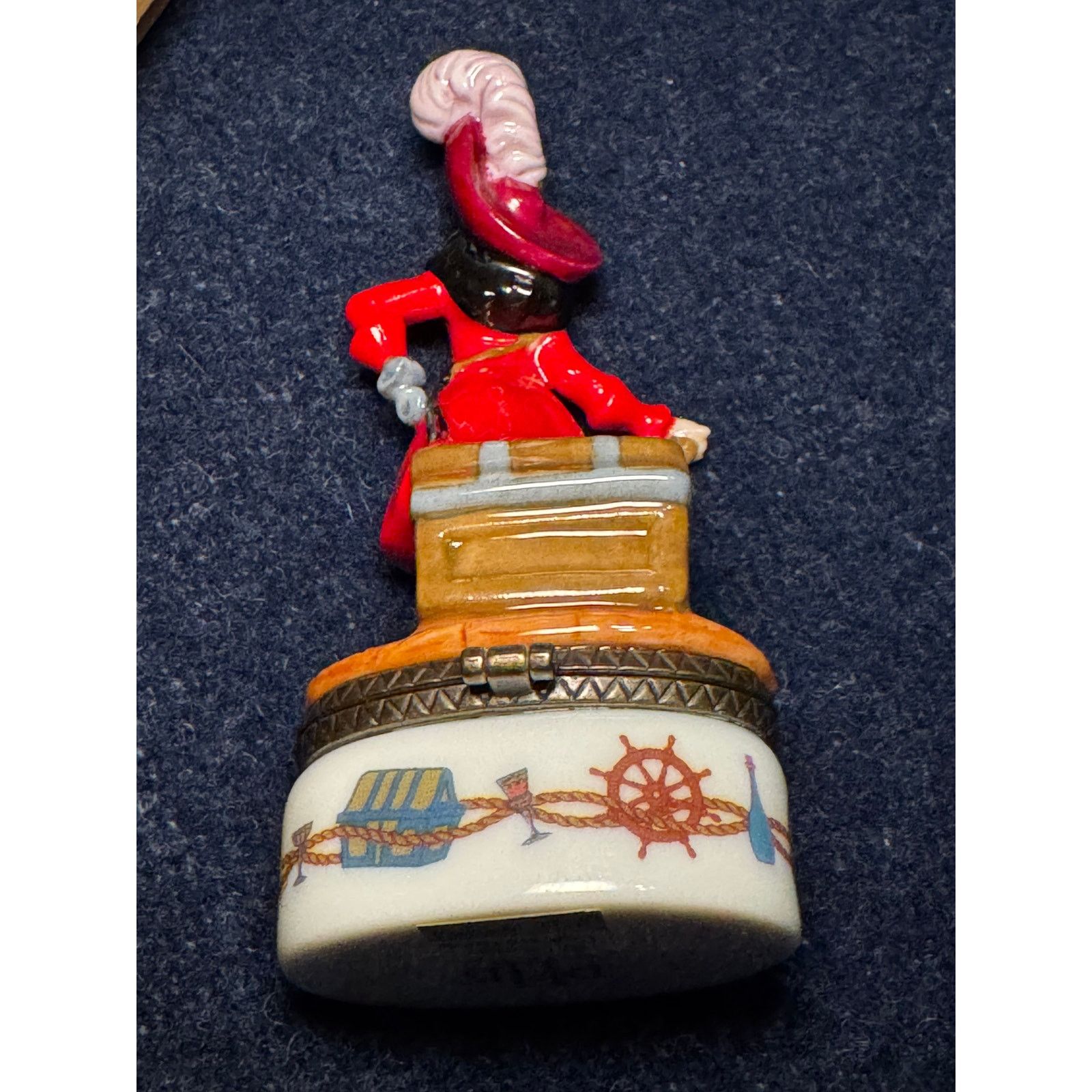 Disney Vintage Disney Captain Hook Trinket Box w/ Looking Glass Size ONE SIZE - 5 Thumbnail