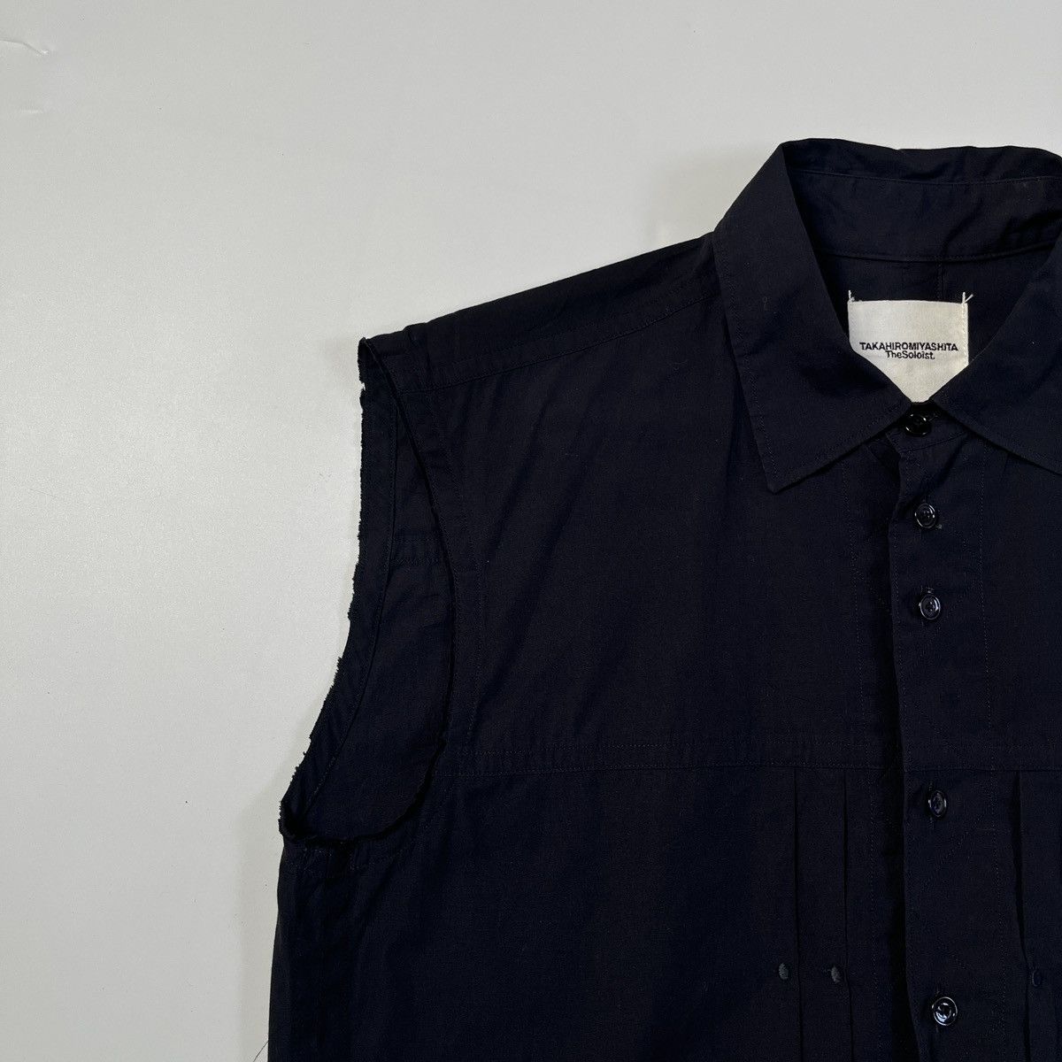 Takahiromiyashita The Soloist. TAKAHIROMIYASHITA cut off sleeve button shirt Size US XS / EU 42 / 0 - 4 Thumbnail