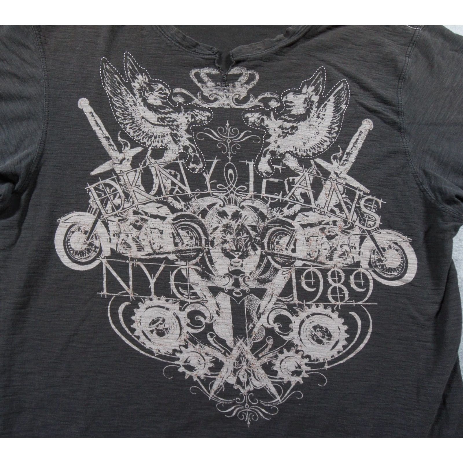 DKNY DKNY Shirt Mens Large Black Grunge Goth Skate Graphic Tee Faded Crewneck Adult Size US L / EU 52-54 / 3 - 2 Thumbnail