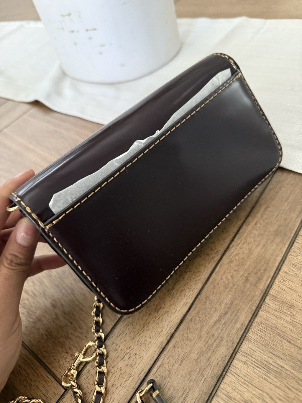 Tory Burch TORY BURCH BRITTEN PATENT CHAIN WALLET W. WRISTLET Size ONE SIZE - 8 Thumbnail