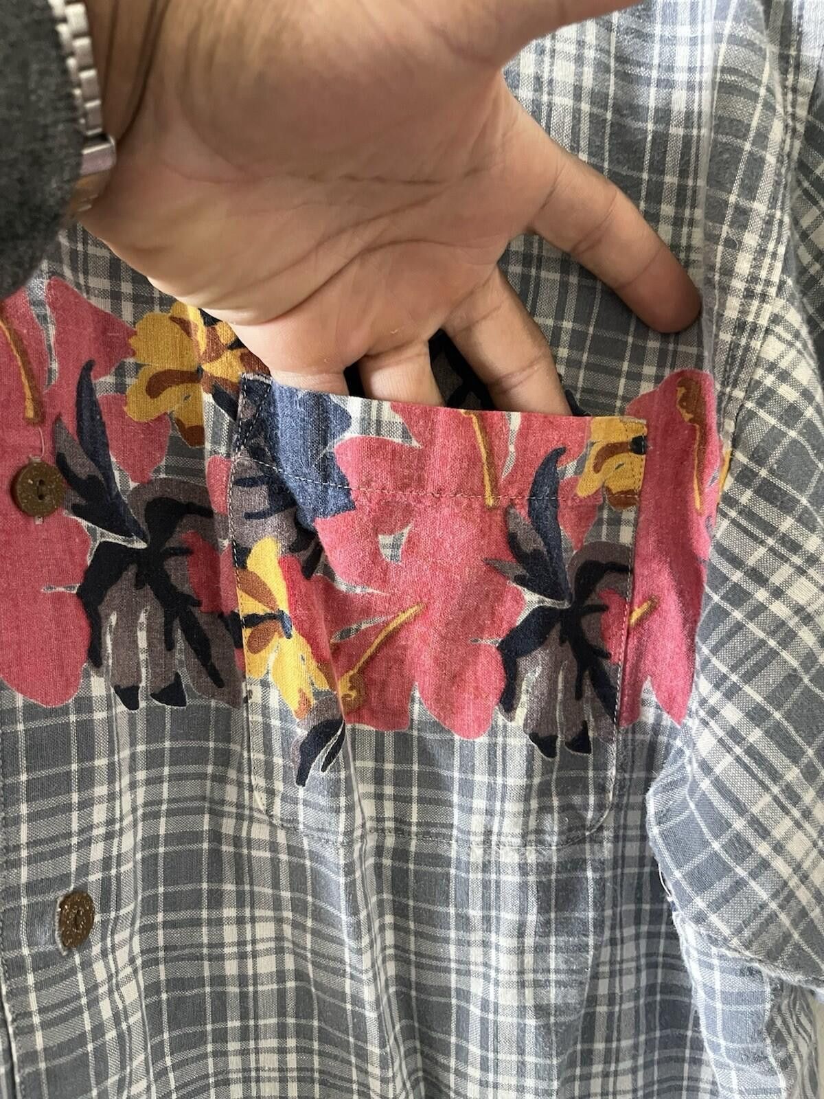 Bugle Boy Bugle Boy Authentics Plaid Floral Shirt L Grey Hibiscus Size US L / EU 52-54 / 3 - 2 Thumbnail