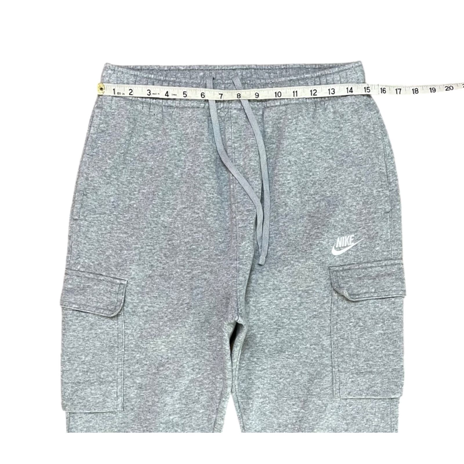 Nike Men’s Sportswear Medium Cargo Jogger Sweatpants Gray Fleece Tapered Taper Nike Fleece