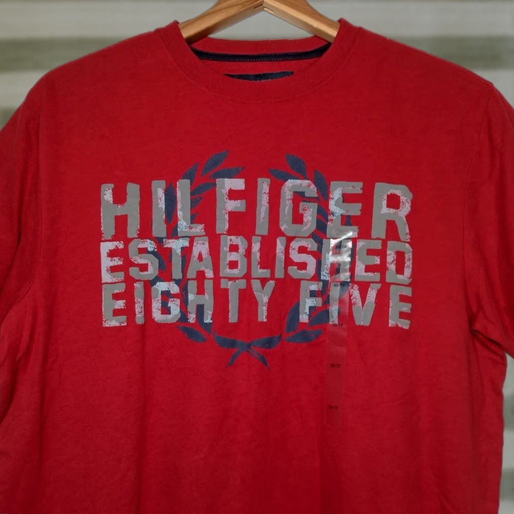 Tommy Hilfiger VINTAGE Tommy Hilfiger Shirt Men XS Red Puffy Graphic T Short Sleeve New 2011 Size US XS / EU 42 / 0 - 1 Thumbnail