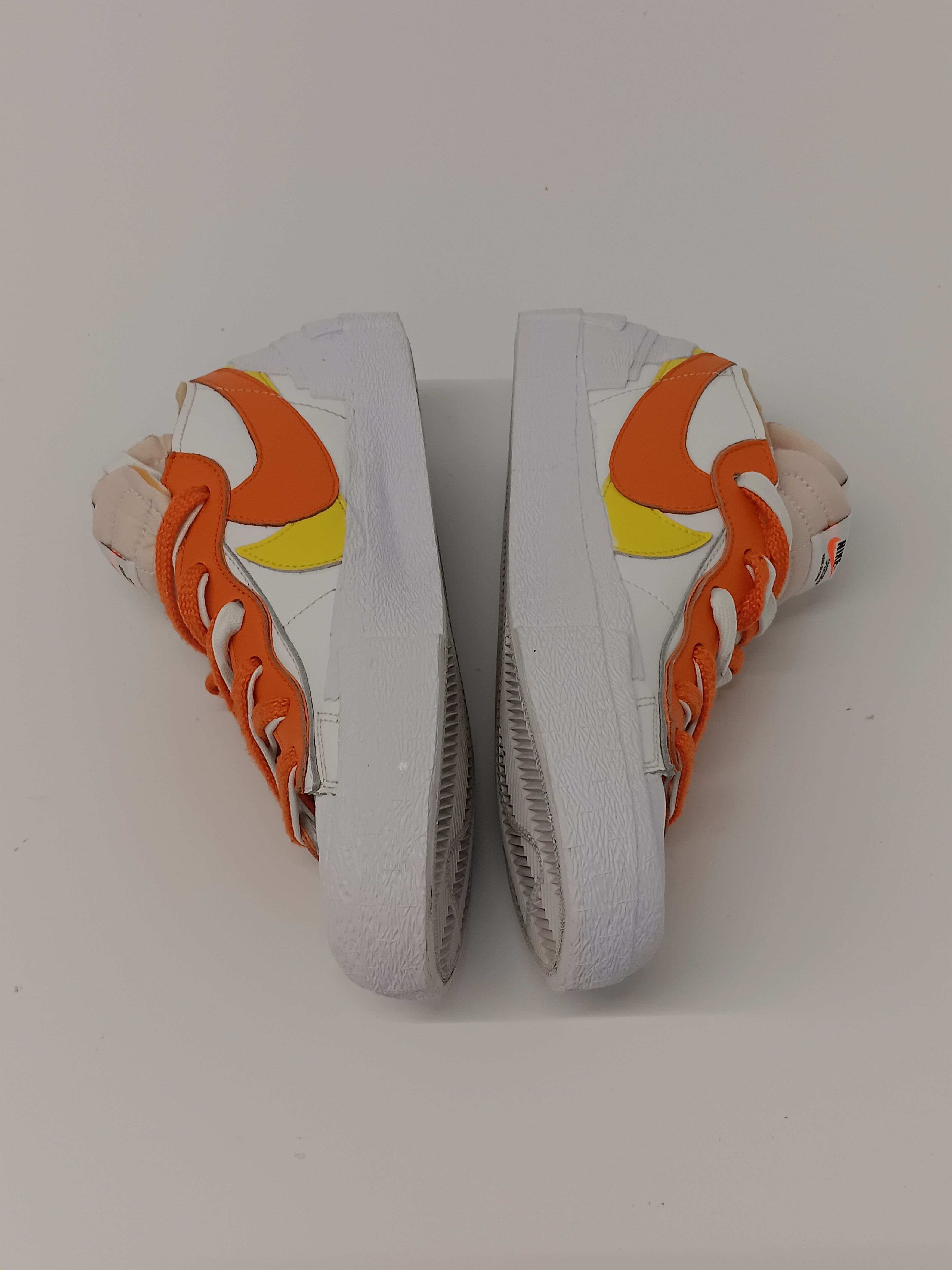 Nike NIKE x Sacai Blazer White Magma Orange Low Top Sneakers- US9 Size US 9 / EU 42 - 6 Thumbnail