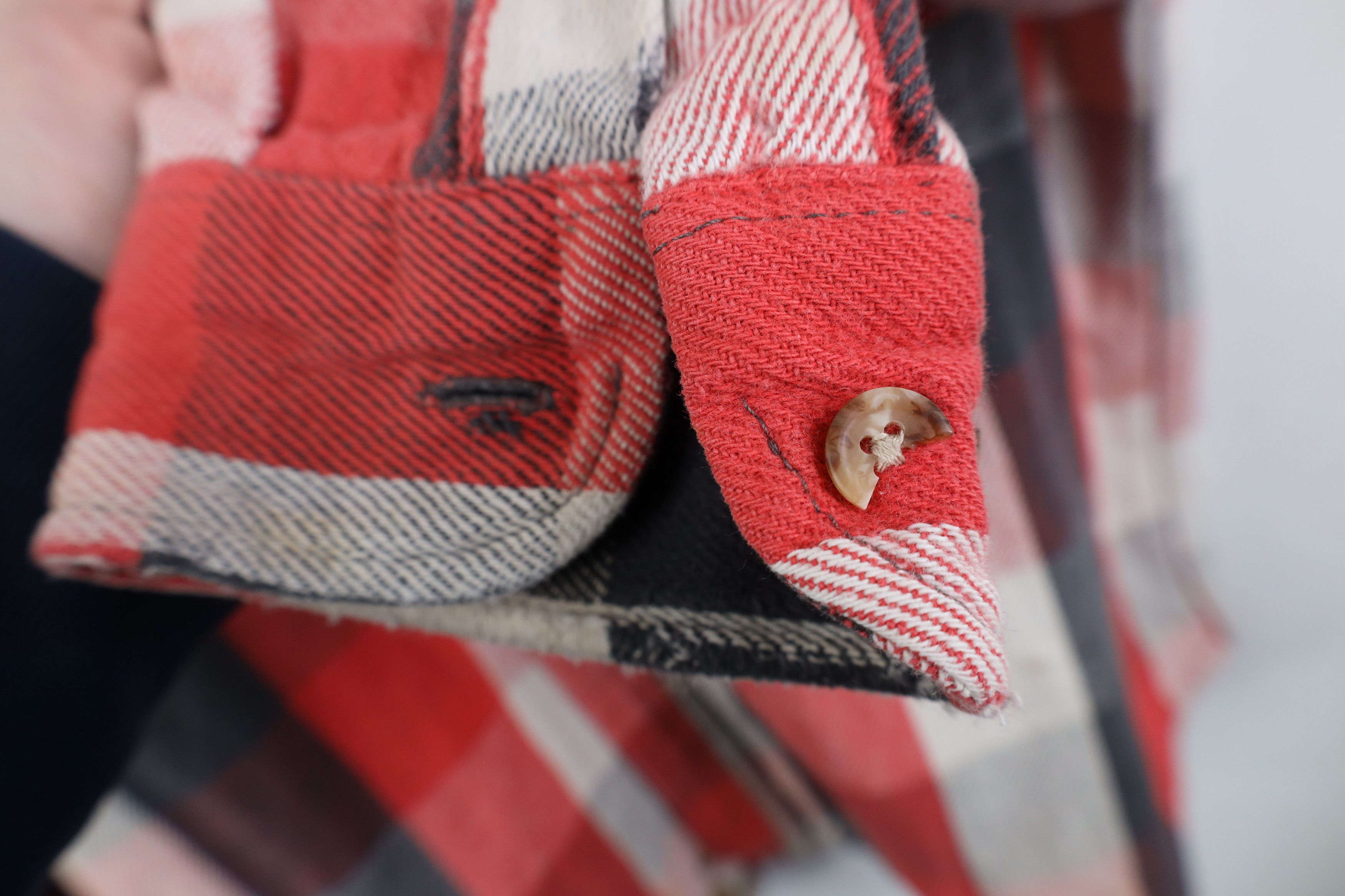 Vintage Vintage 90s Streetwear Heavyweight Button Shirt Plaid Size US XL / EU 56 / 4 - 6 Thumbnail