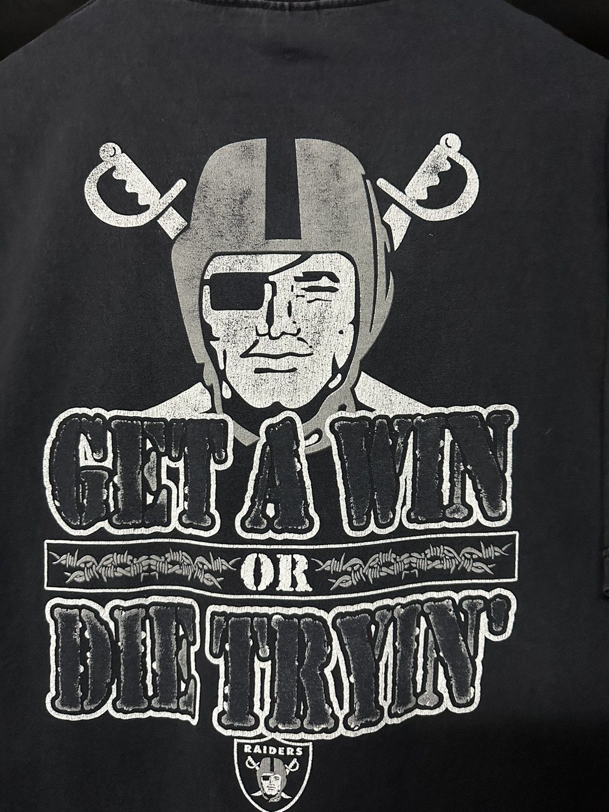 NFL × Vintage Thrashed Vintage Raider Silver & Black Attack Faded Tee Size US XXL / EU 58 / 5 - 4 Thumbnail