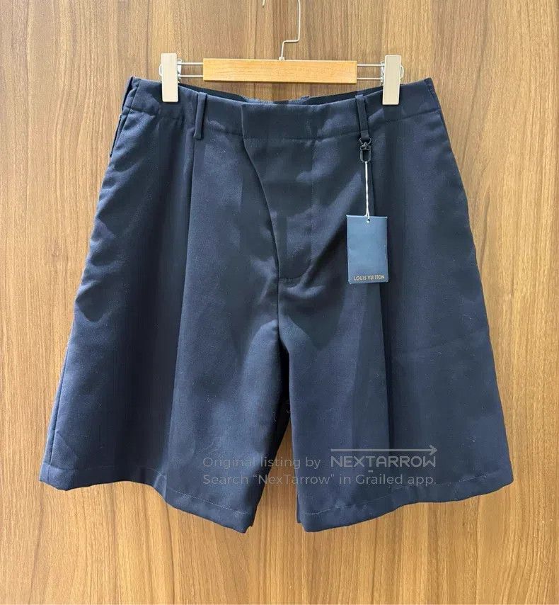 Louis Vuitton Louis Vuitton Wool suit shorts Size US 42 / EU 58 - 1 Thumbnail