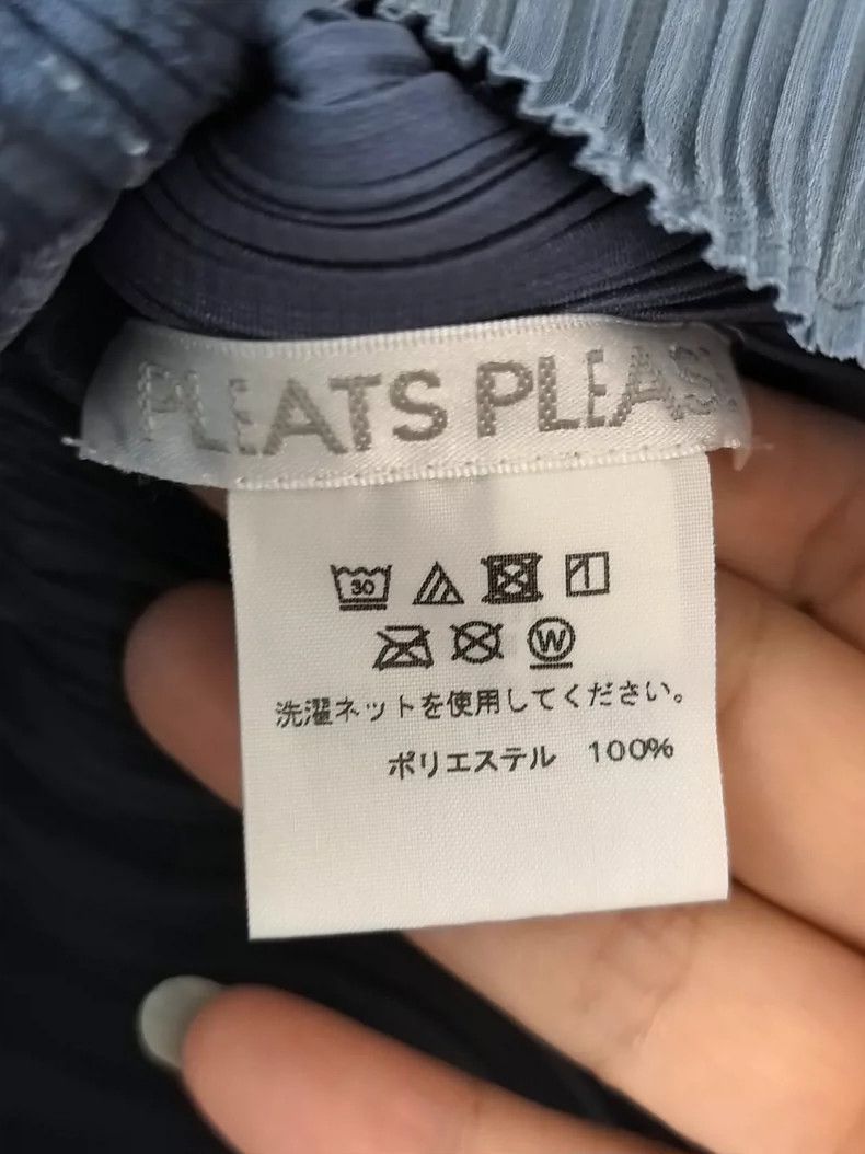 Issey Miyake Issey Miyake size:3 A deep blue and haze blue pleated vest Size L / US 10 / IT 46 - 4 Thumbnail
