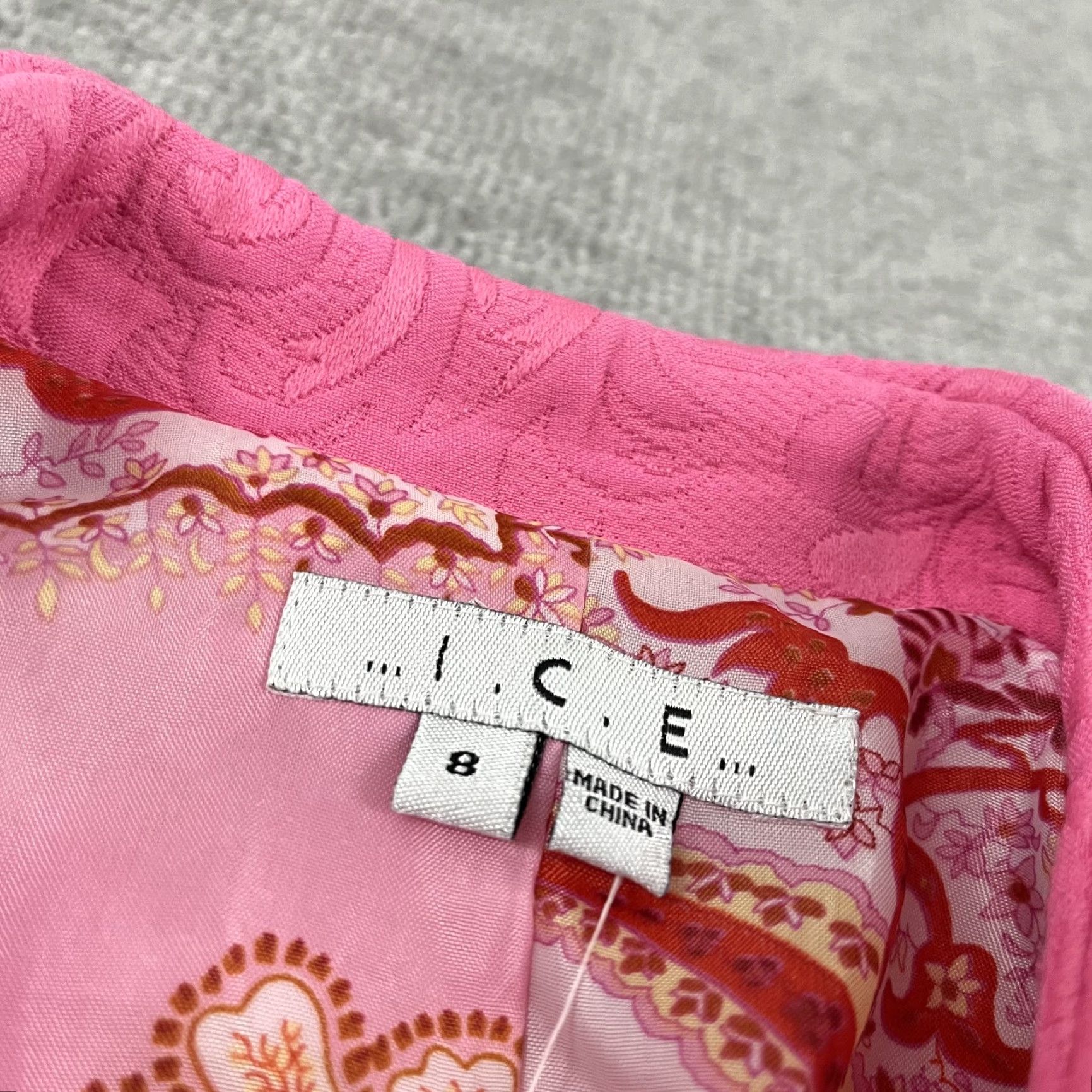 Vintage I.C.E Blazer Womens Size 8 Pink Textured Jeweled Closure Jacket Career Office Shirt/Blazer (if needed) Size M / US 6-8 / IT 42-44 - 2 Thumbnail