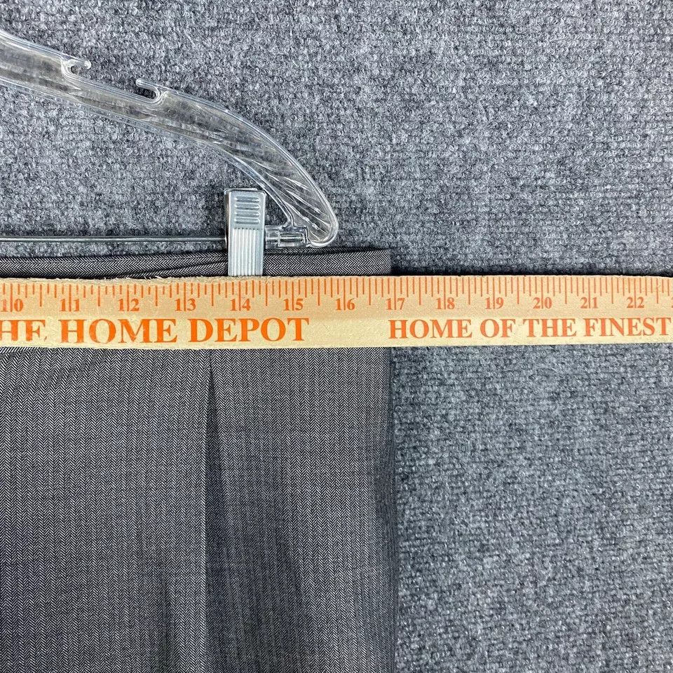 Other Liz Claiborne Pants Women's 14P Petite Lizsport Kylie Gray Size 36" / US 14 / IT 50 - 4 Thumbnail