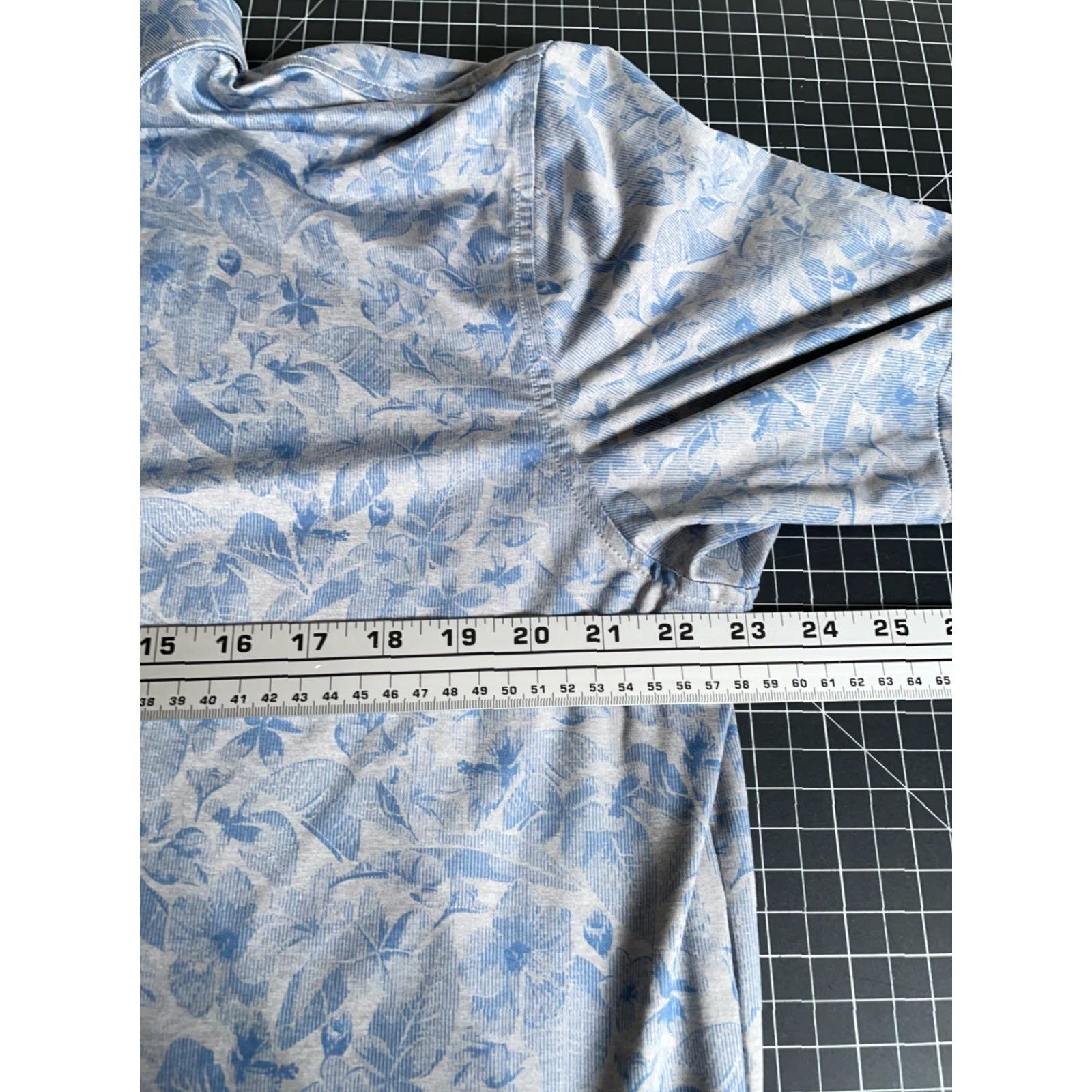 Peter Millar Peter Millar Summer Comfort Polo Shirt Men's Large Gray Blue Floral Pattern Size US L / EU 52-54 / 3 - 5 Thumbnail