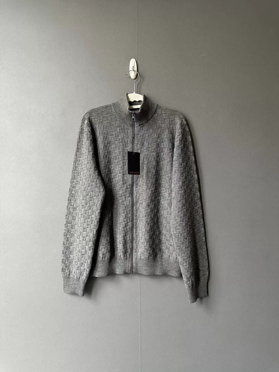 Louis Vuitton louis vuitton gray knit zip jacket Size US S / EU 44-46 / 1 - 1 Thumbnail
