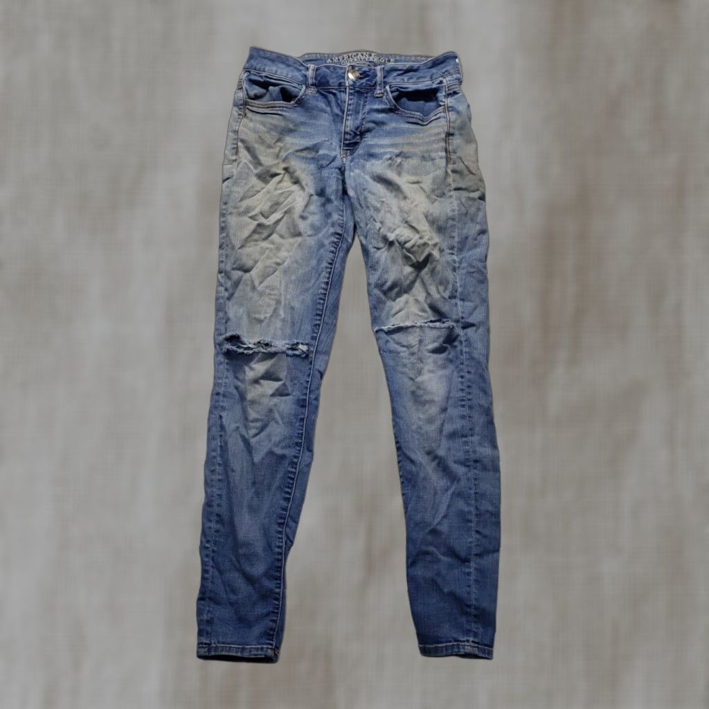 American Eagle Outfitters American Eagle Outfitters Jeans Jegging 5-Pocket Distressed Frayed Blue Size 4 Women Size 27" / US 4 / IT 40 - 1 Thumbnail