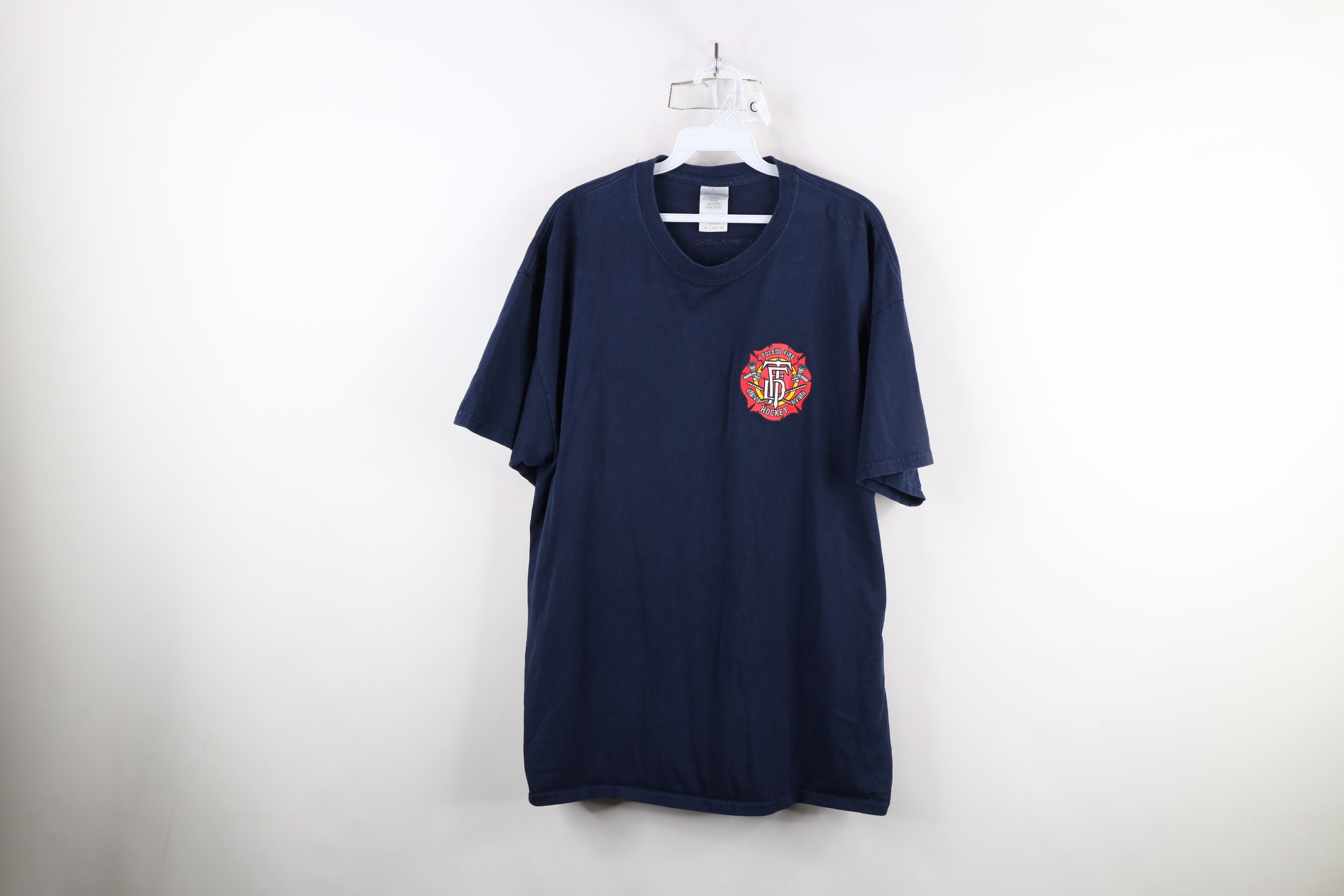 Vintage Vintage Toledo Fire Department Hockey Short Sleeve T-Shirt Size US XL / EU 56 / 4 - 1 Thumbnail