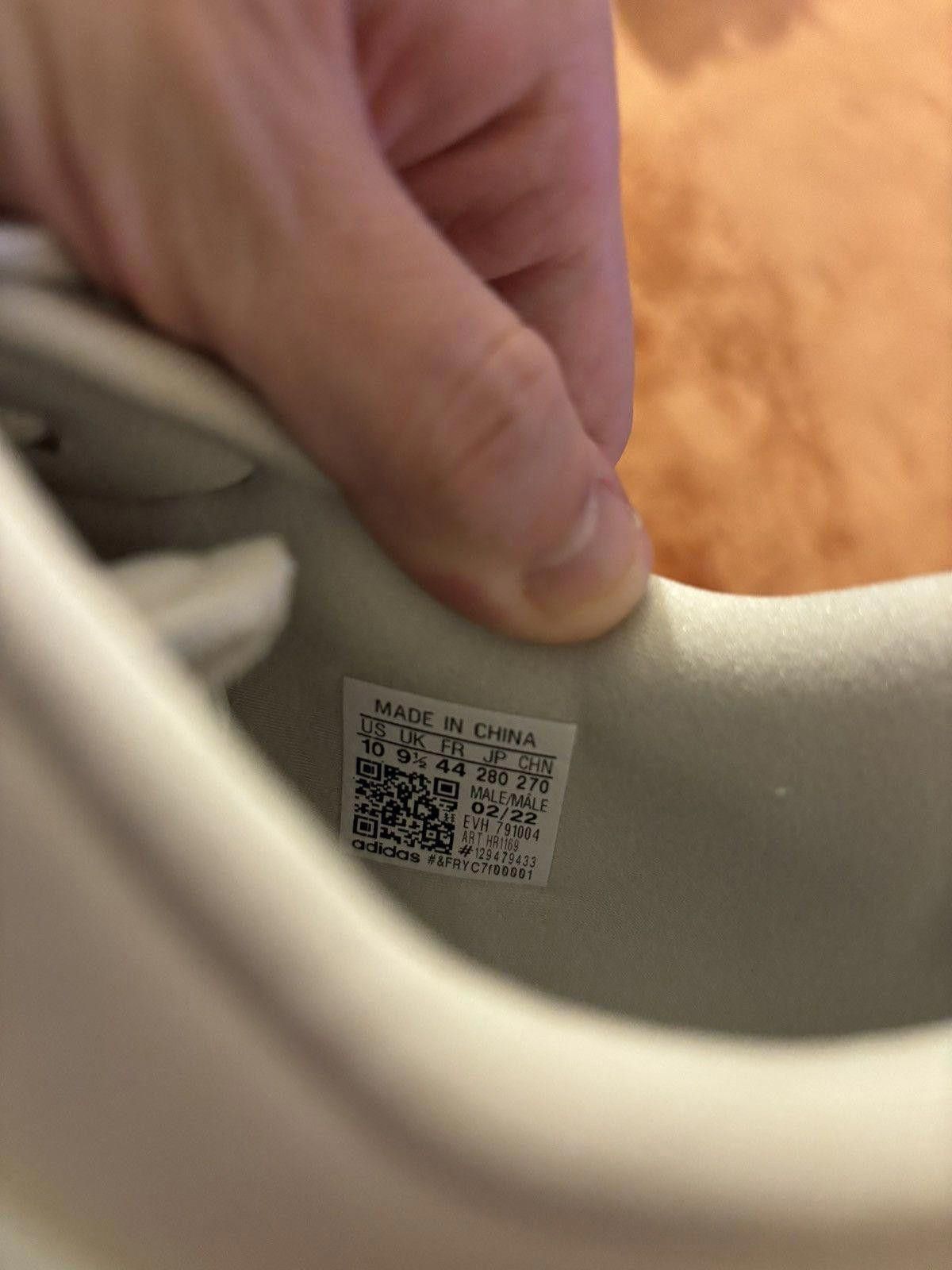 Adidas Adidas “Ozweego” Size US 10 / EU 43 - 9 Thumbnail