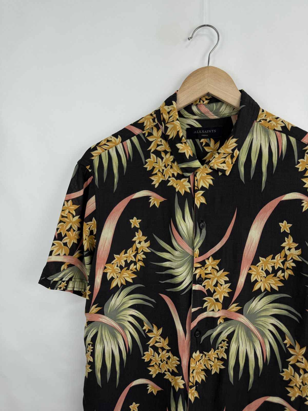Allsaints 🇺🇸 Y2K Allsaints Floral Hawaiian Shirt Retro Retro Hype Size US S / EU 44-46 / 1 - 3 Thumbnail